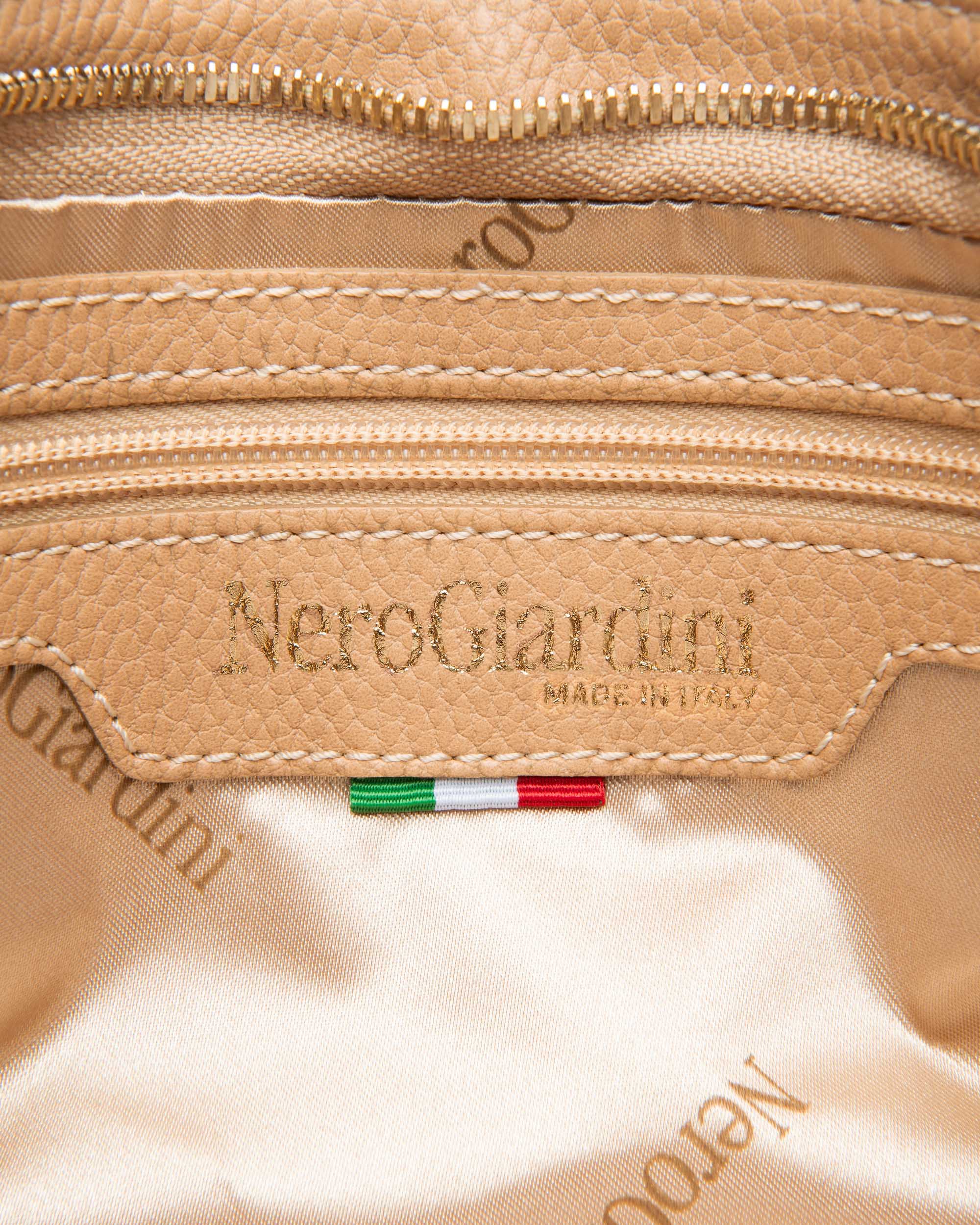  Damen-Schultertasche aus technischem Material