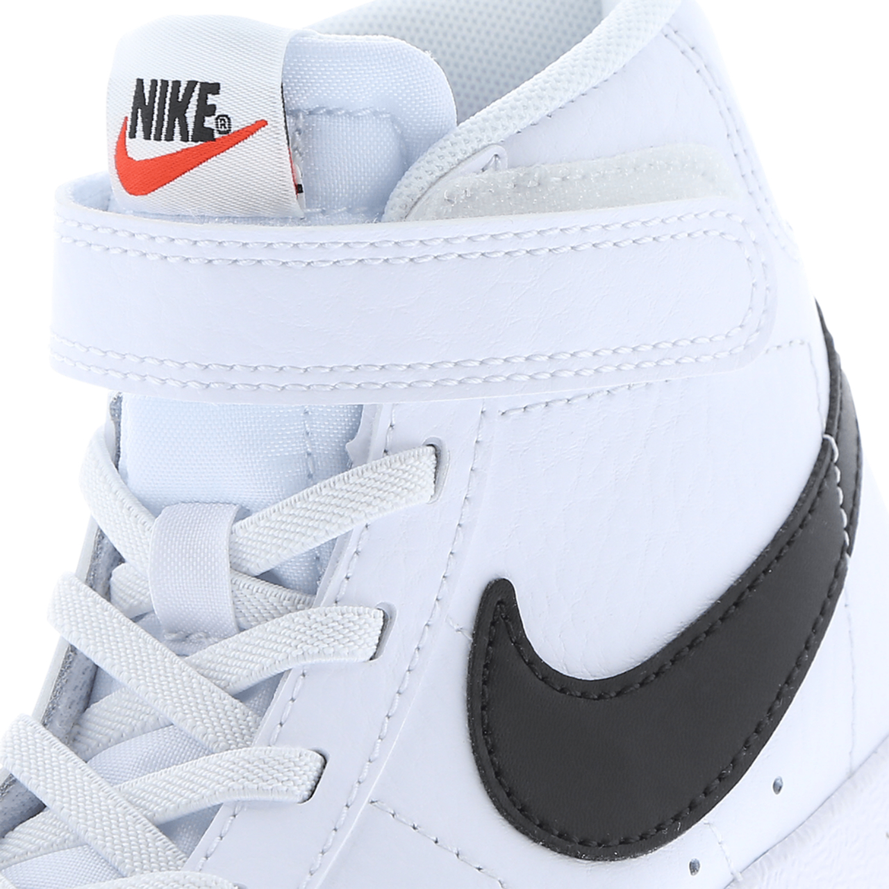 Nike Blazer Mid