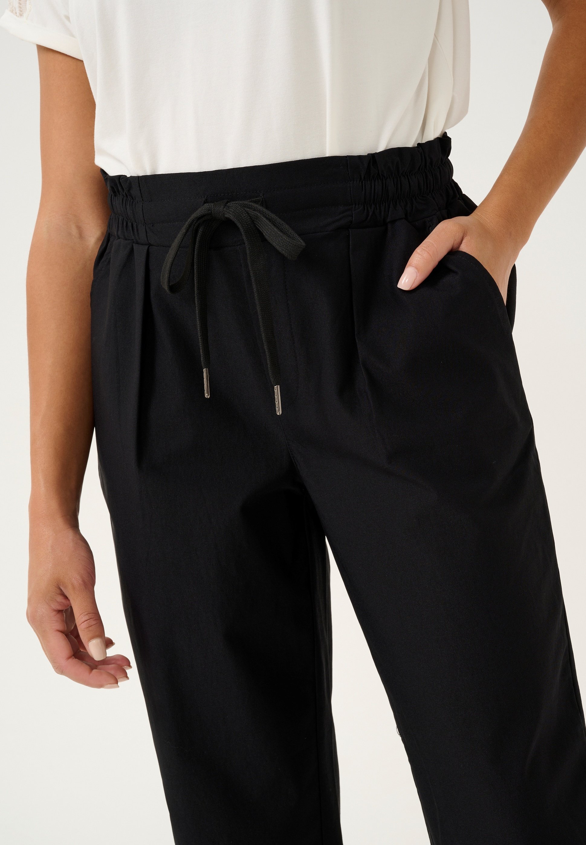 Crème TESS - Broek - pikzwart