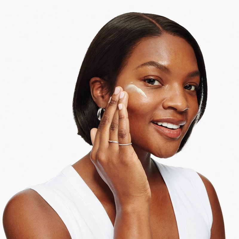 Clinique Dramatically Different™ vlažilni losjon za obraz z zaščitnim faktorjem 50