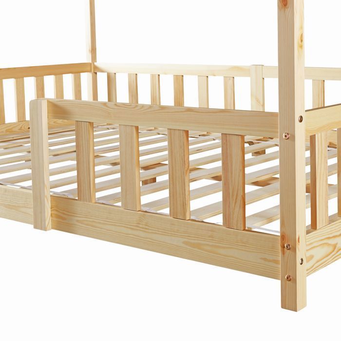 Cama infantil Treviolo con forma de casa y barandilla de seguridad, 200 x 120 cm, color natural.