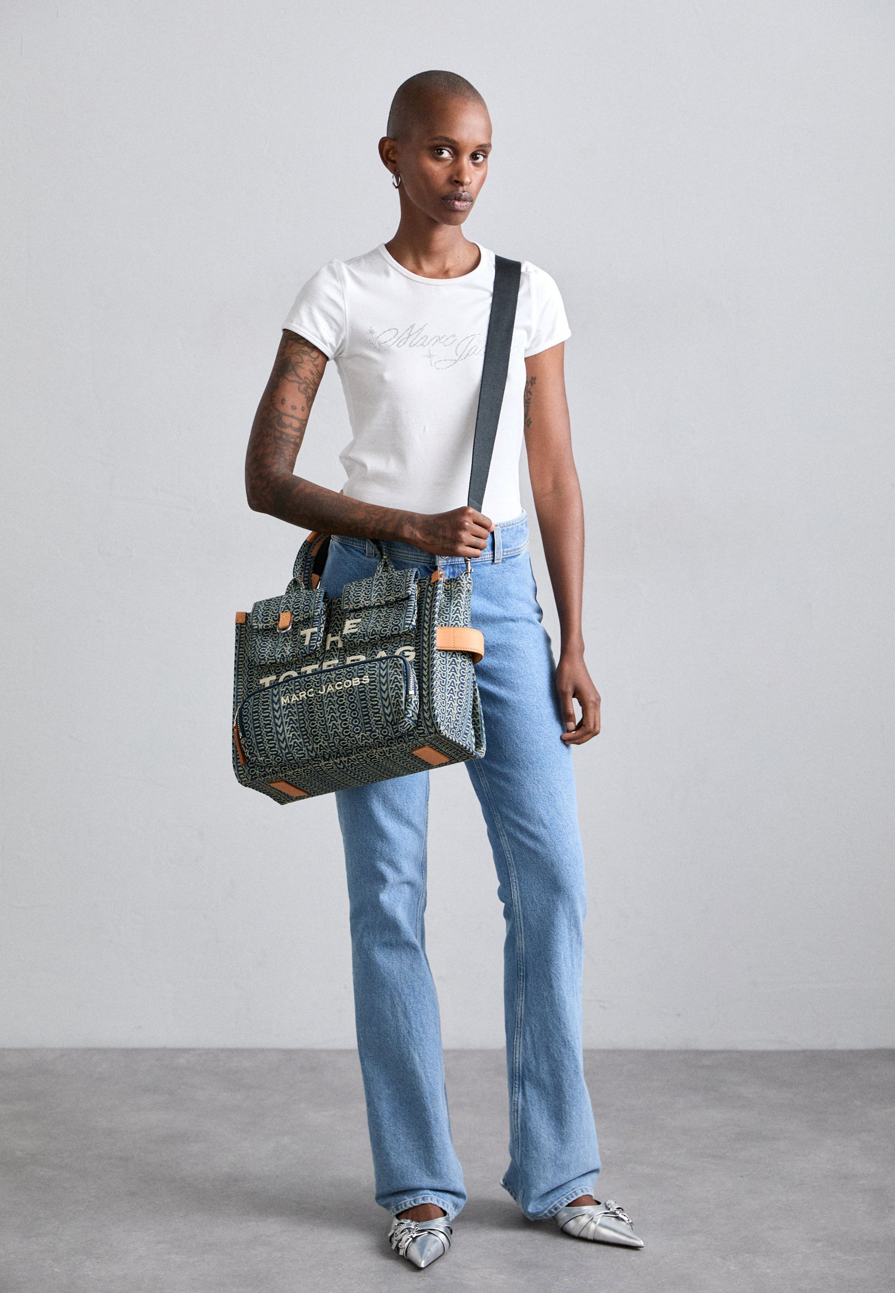 MARC JACOBS THE MEDIUM TOTE - Geantă de mână - denim decolorat de soare