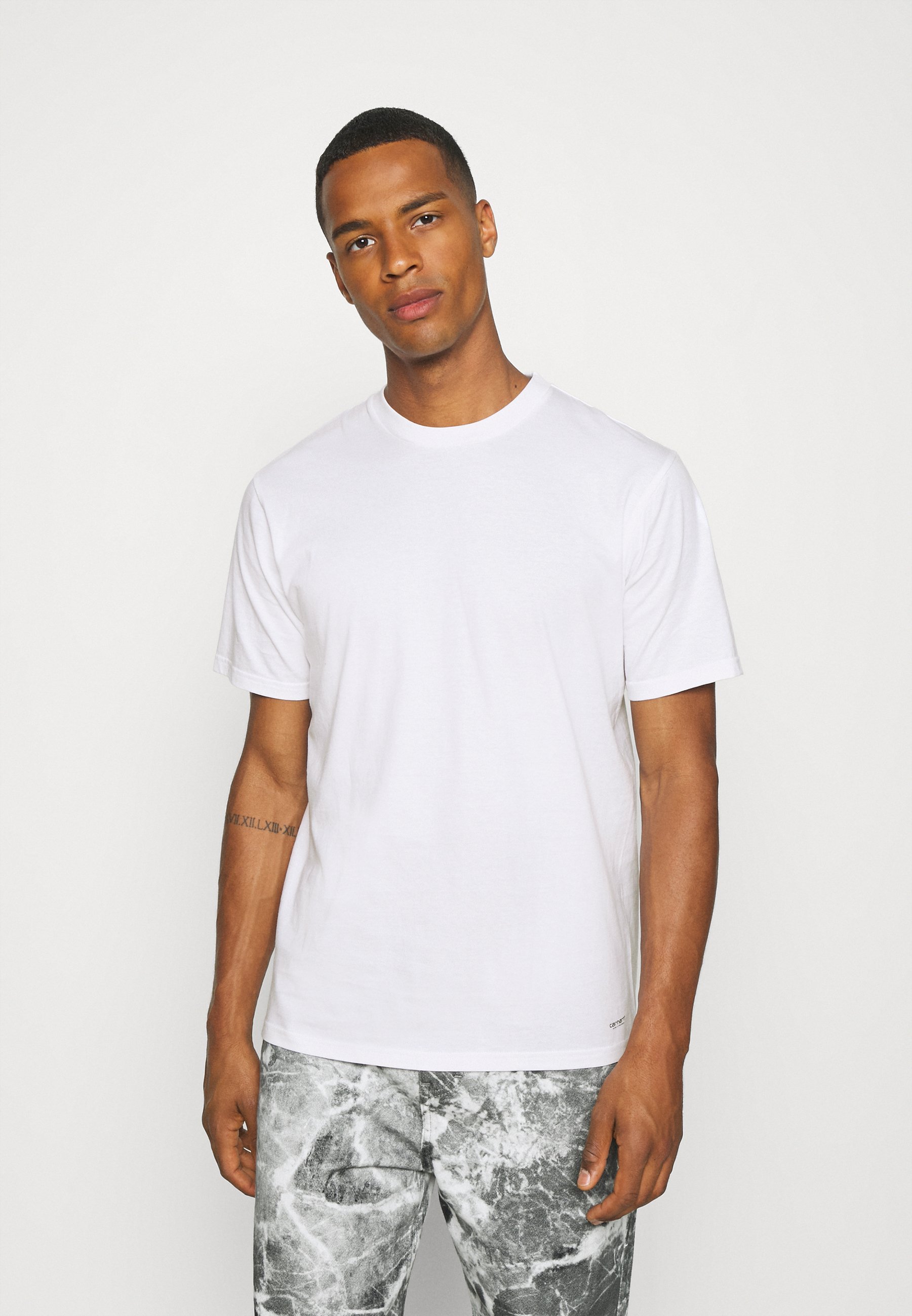 Carhartt WIP STANDARD CREW NECK UNISEX 2 PACK - Podkoszulek - biały