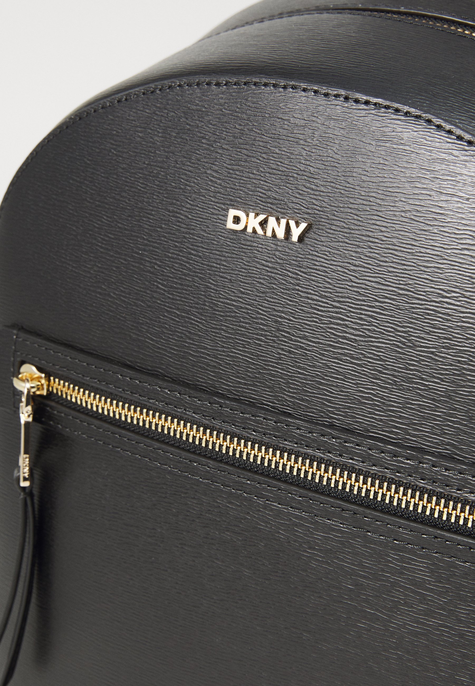 DKNY BRYANT AVE RUGZAK - Rugzak - zwart/goudkleurig