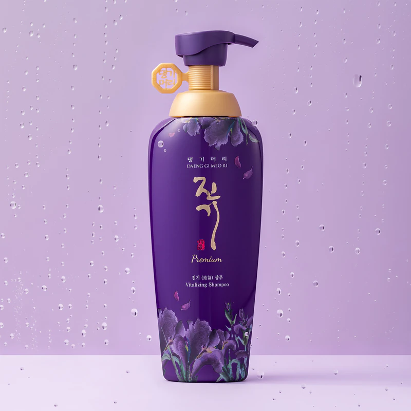 DAENG GI MEO RI Jin Gi Premium Vitalizing Shampoo, een regenererende shampoo voor zeer beschadigd haar die de haargroei stimuleert.