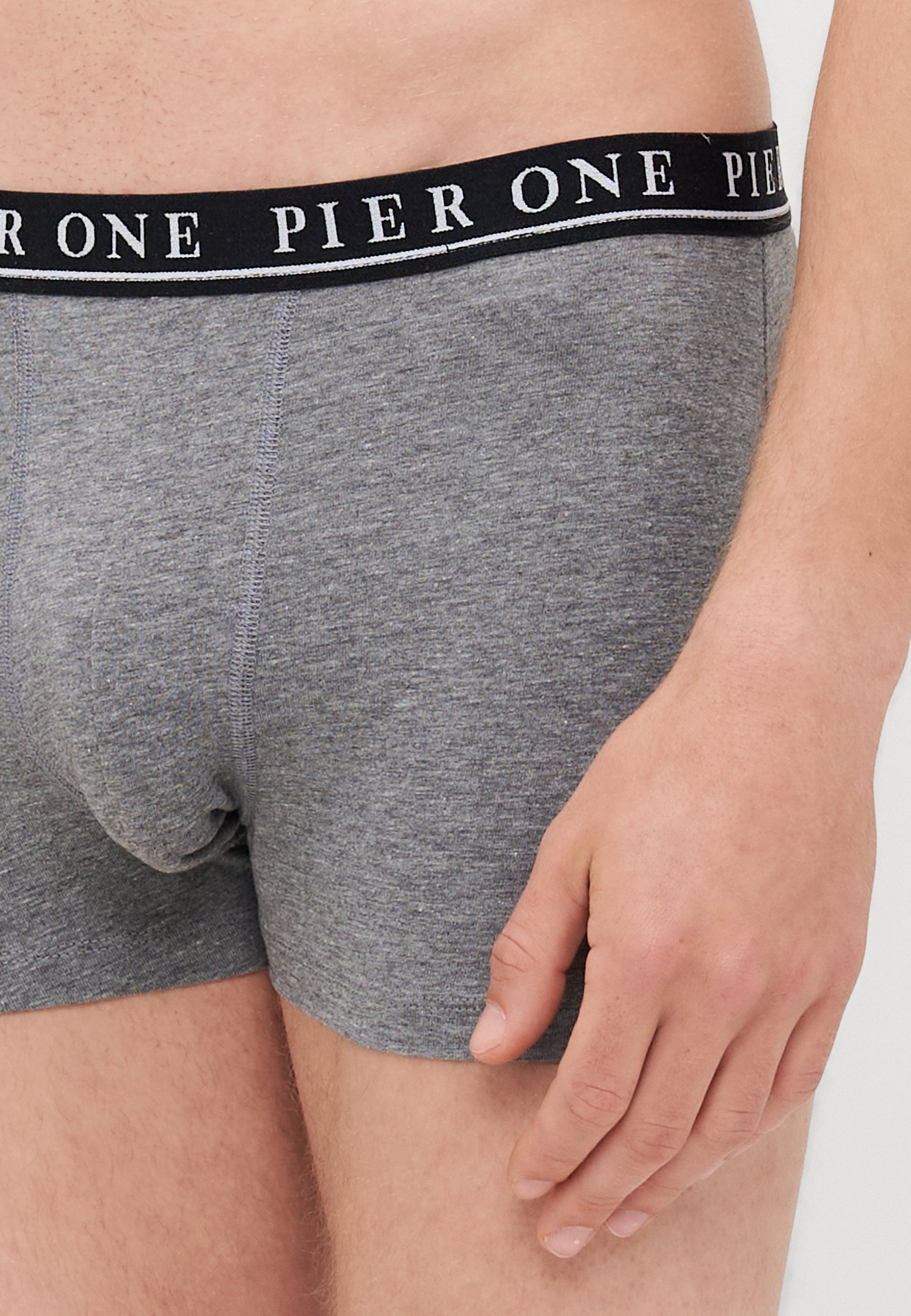 Pier One 12 PACK - Pantaloni scurți - black/grey mélange