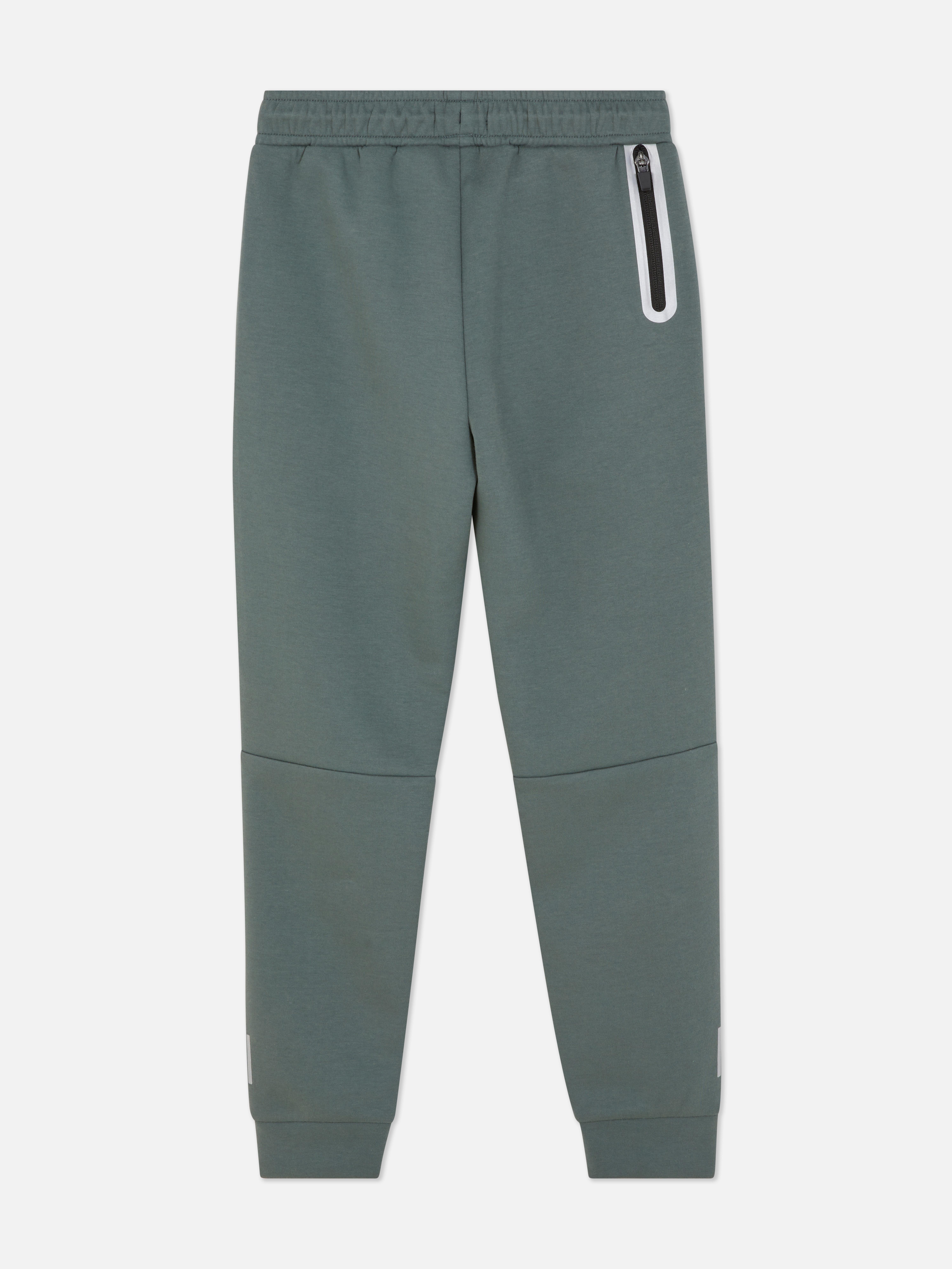 Pantaloni de trening asortați cu șnur de strângere. Acești pantaloni de trening moi cu talie elastică sunt extrem de confortabili.