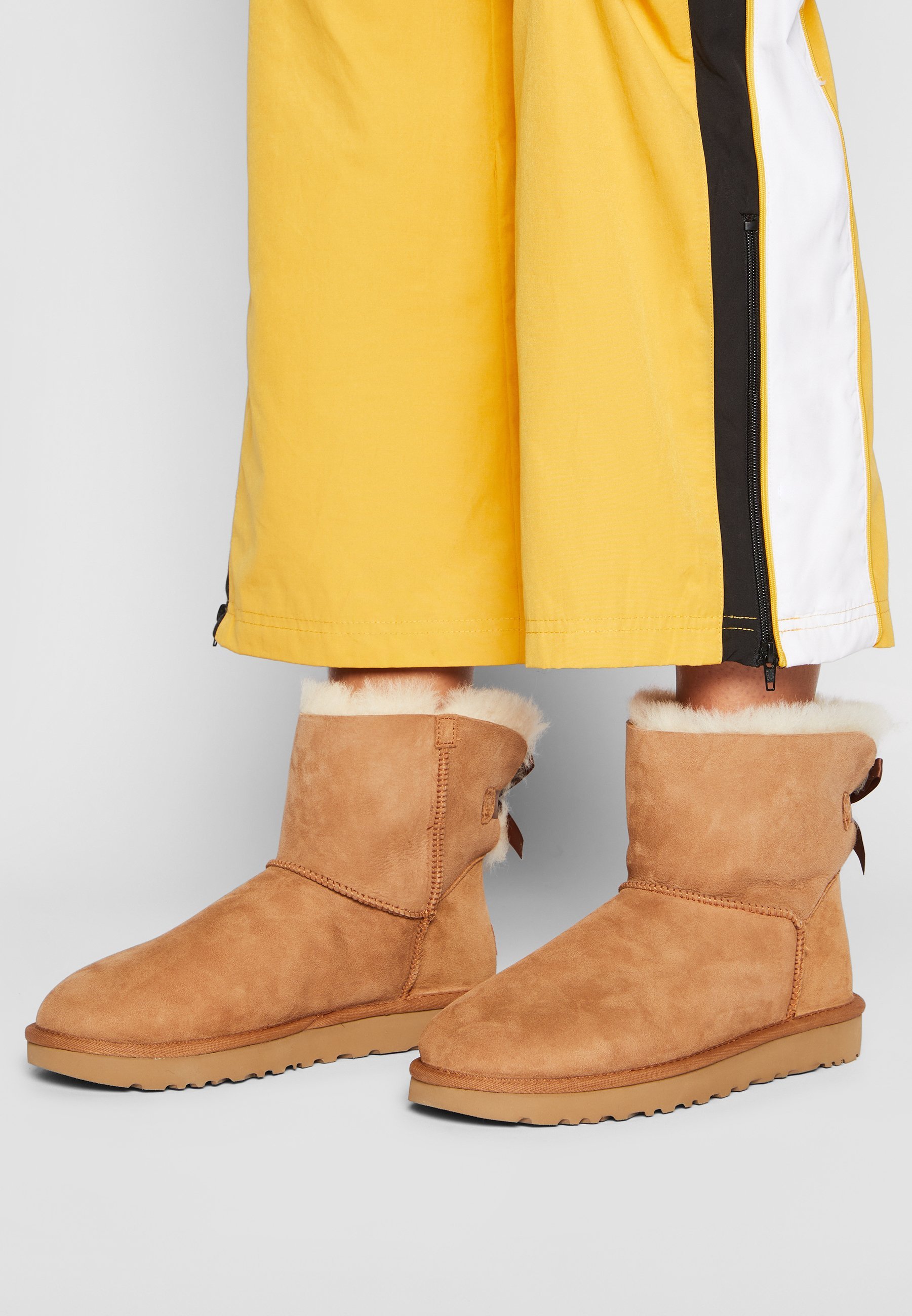 UGG MINI BAILEY BOW II - Winterlaarzen - kastanjebruin