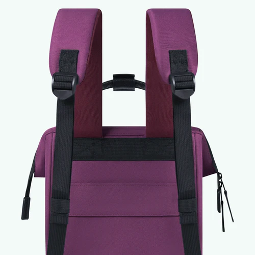 Cabaia Adventurer Kleiner Rucksack Singapur Lila