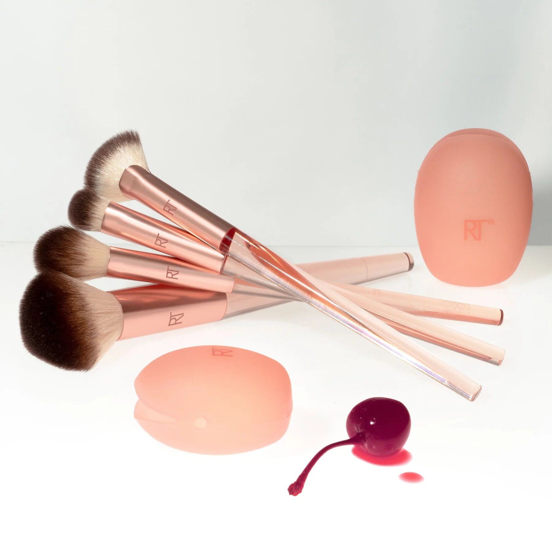Sada podkladových krémov Cherry On Top A Brighter Hue Sady štetcov na make-up
