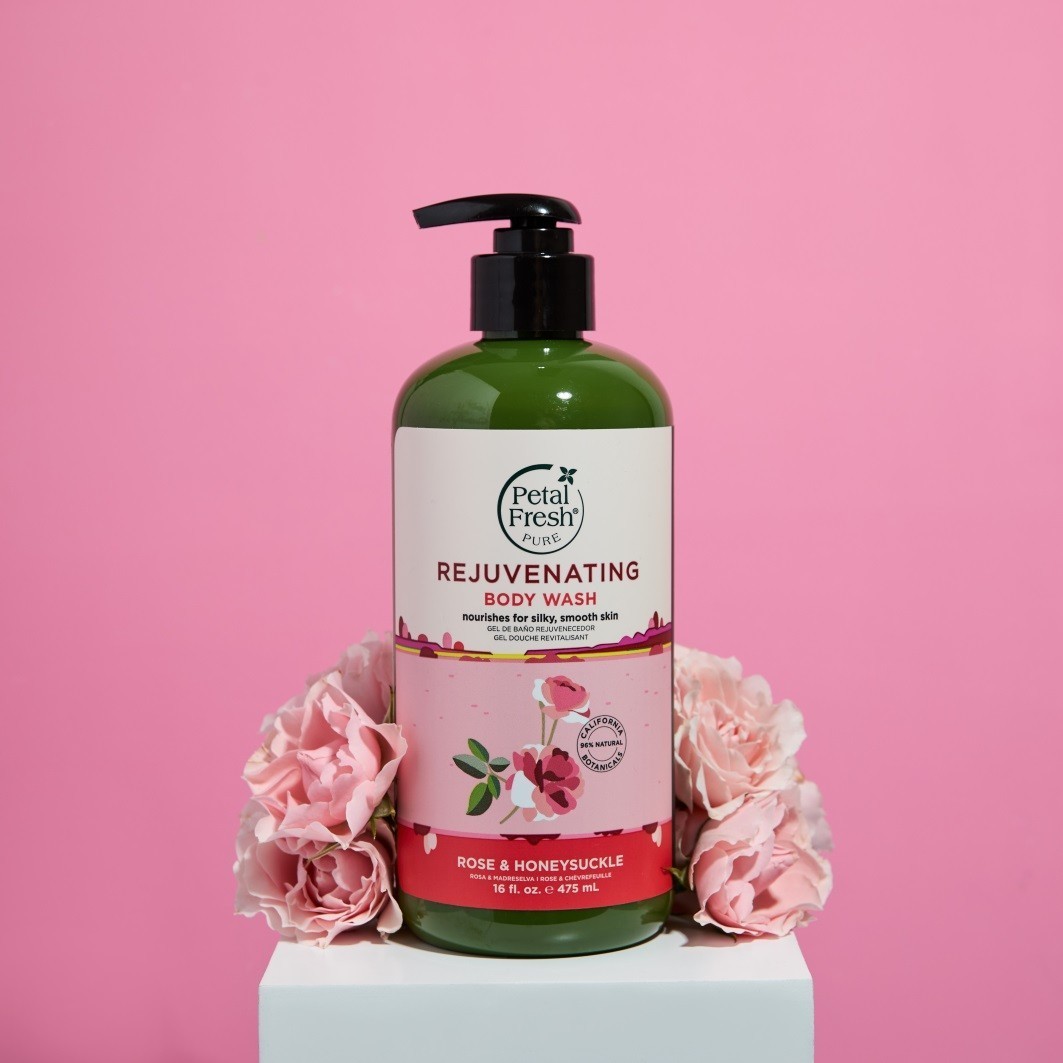 Petal Fresh gel za tuširanje Ruža i orlovi nokti - 475 ml