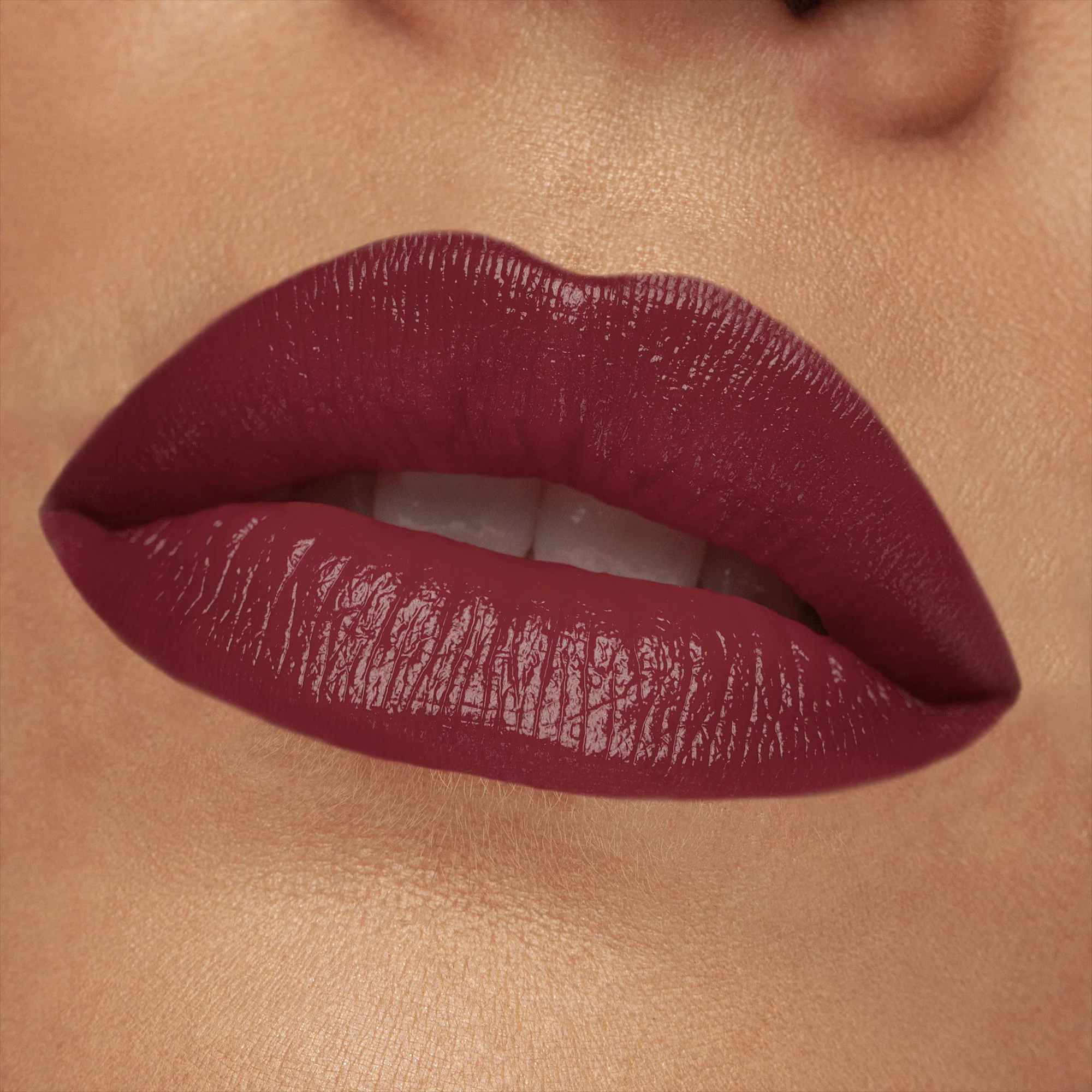Labbra Cult Creamy Lipstick - Rossetto brillante, Rossetto