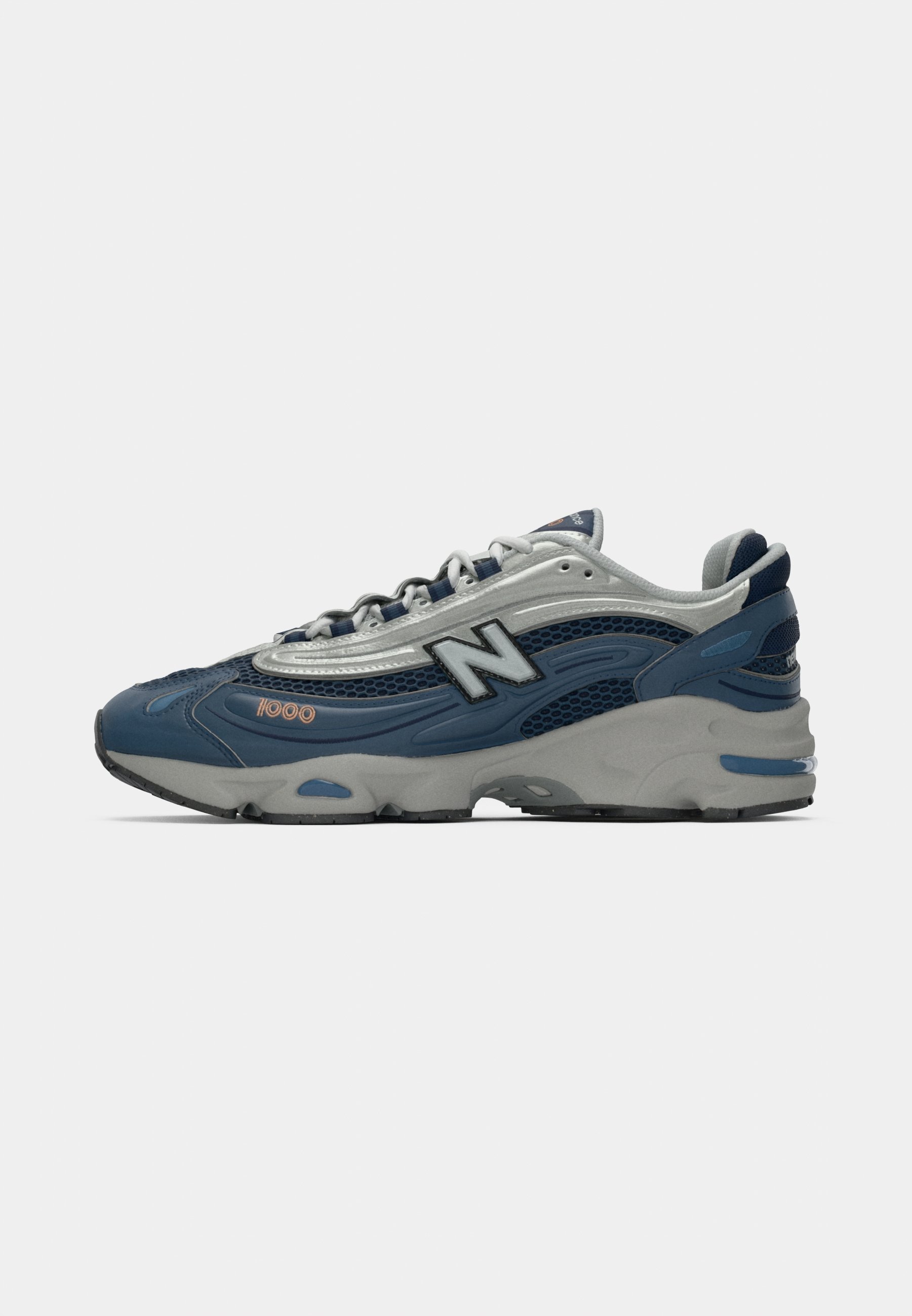 New Balancen matalavartiset lenkkarit