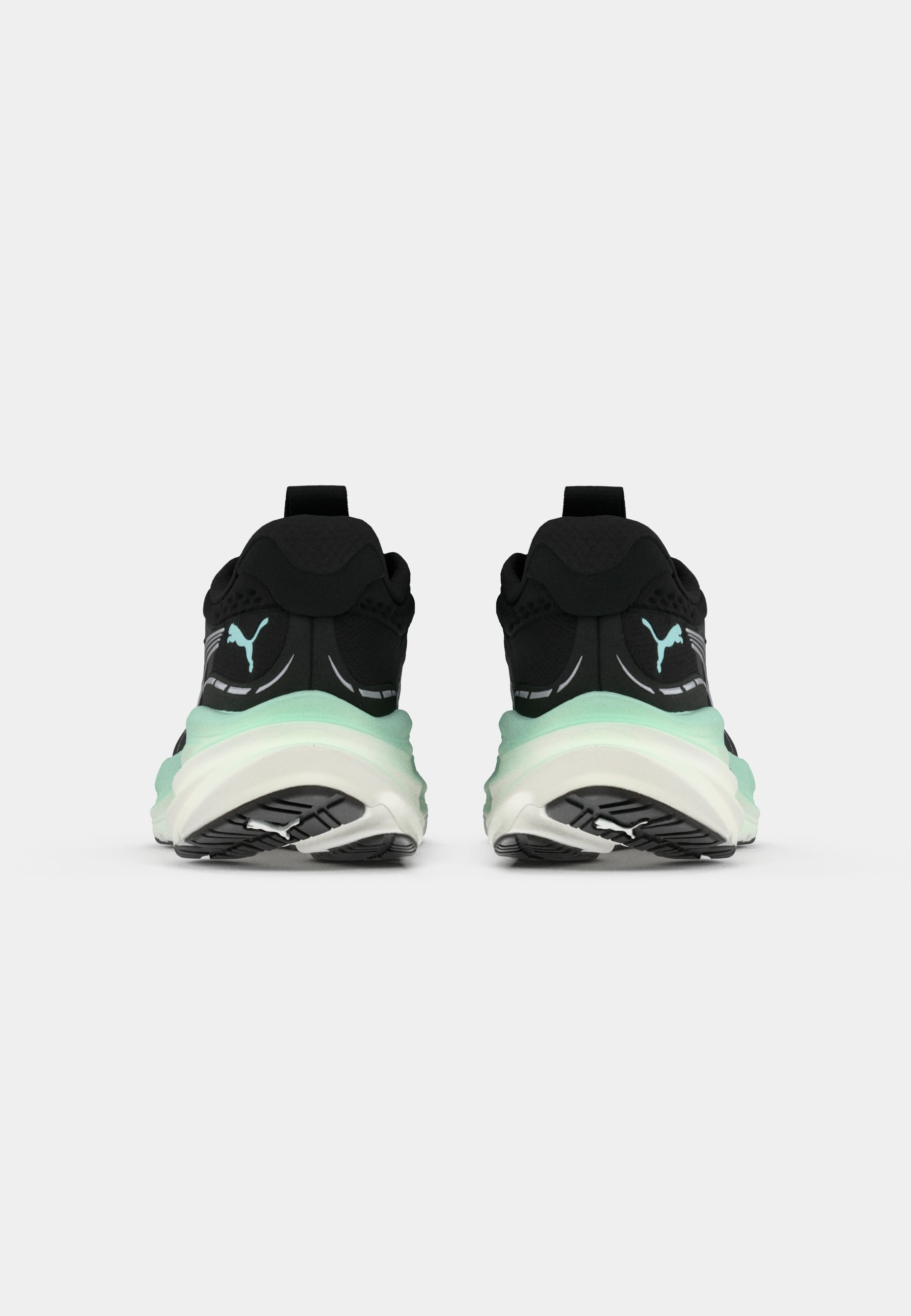 Puma MAGNIFY NITRO 3 - Buty do biegania po asfalcie - czarno-miętowe