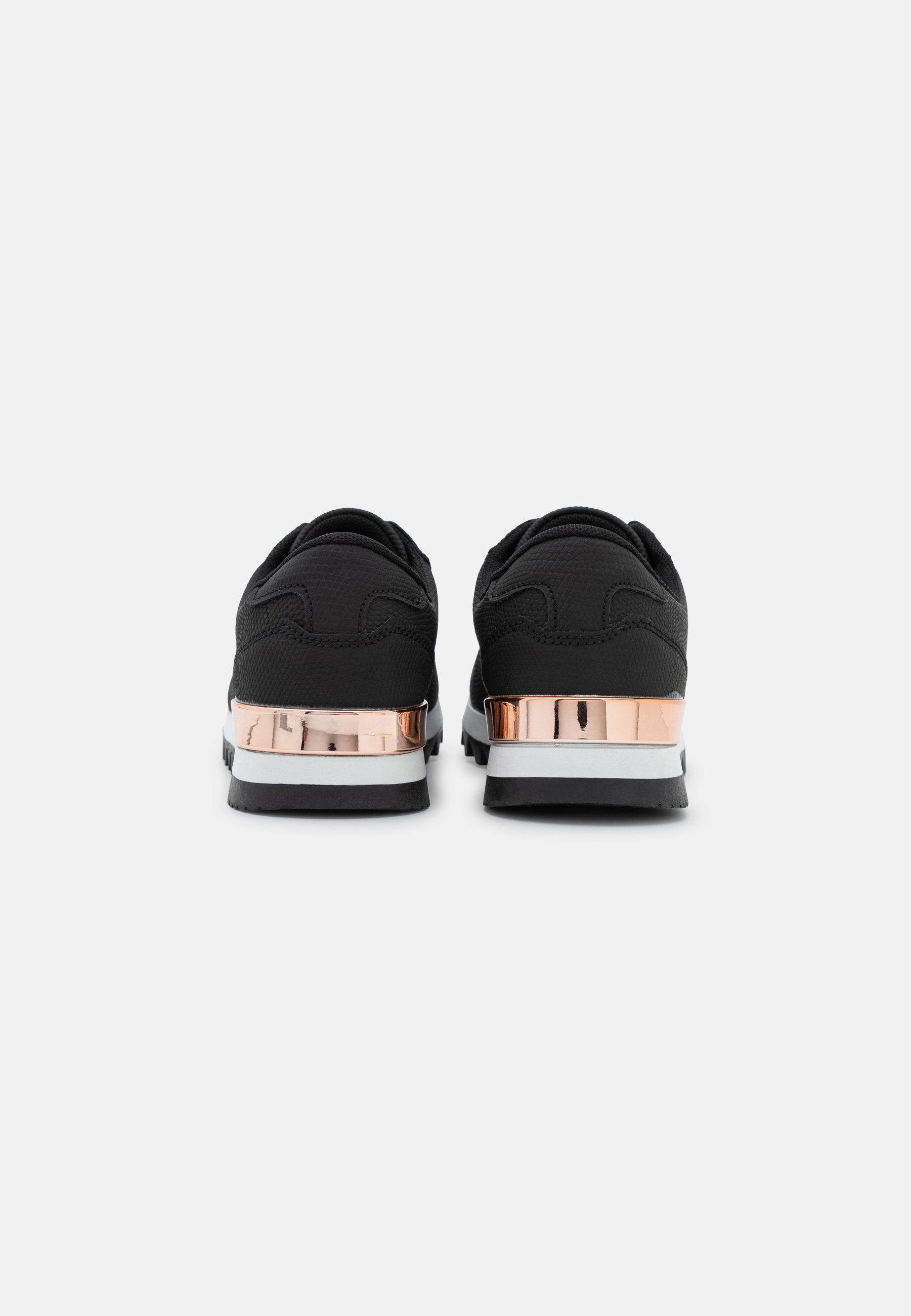 Športni copati Anna Field - črni