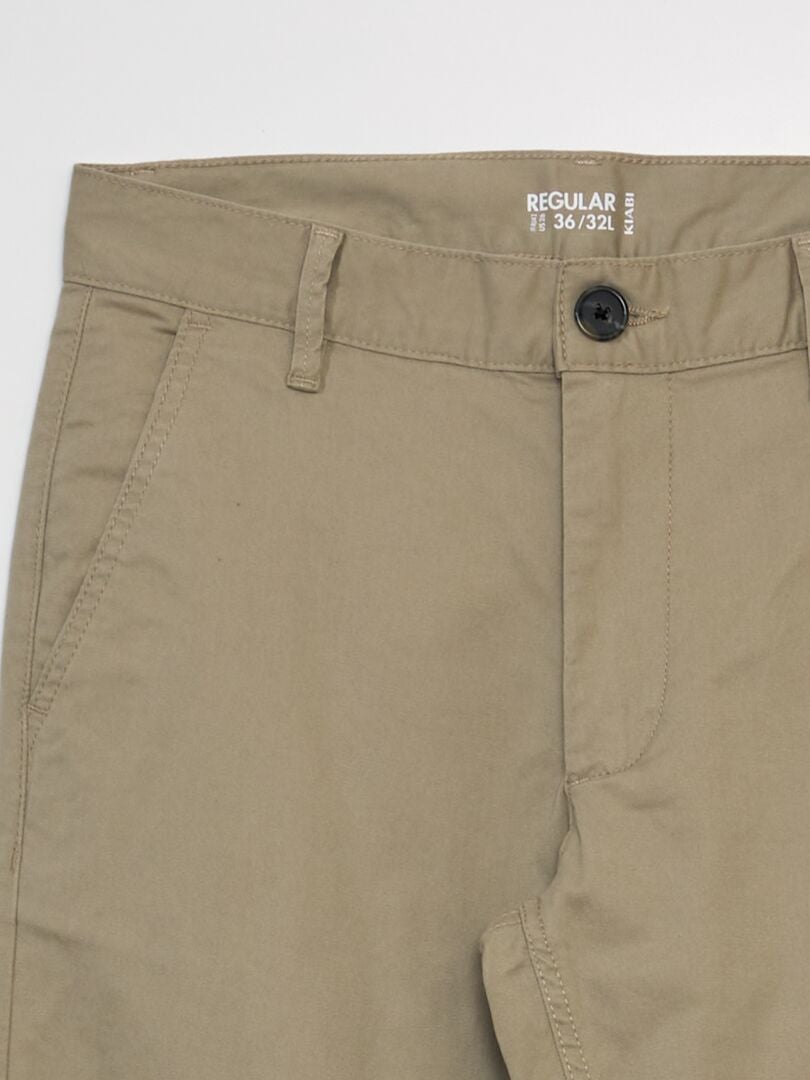 Calça chino de corte regular tamanho L32 - BEGE