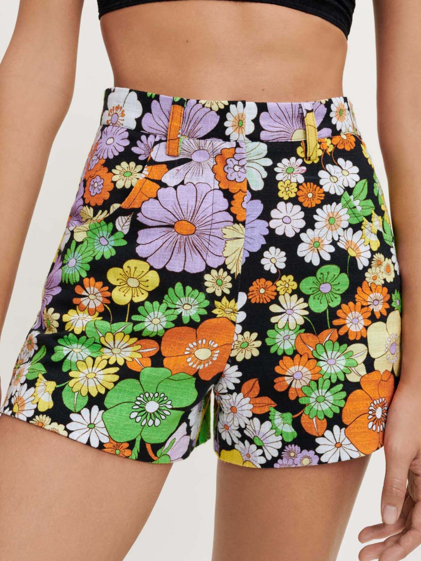 Shorts met bloemenprint - Flower power noir