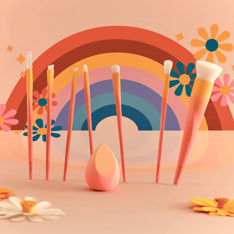 essence BRUSH IT LIKE IT'S ART štětec na make-up pufrovací podrážka