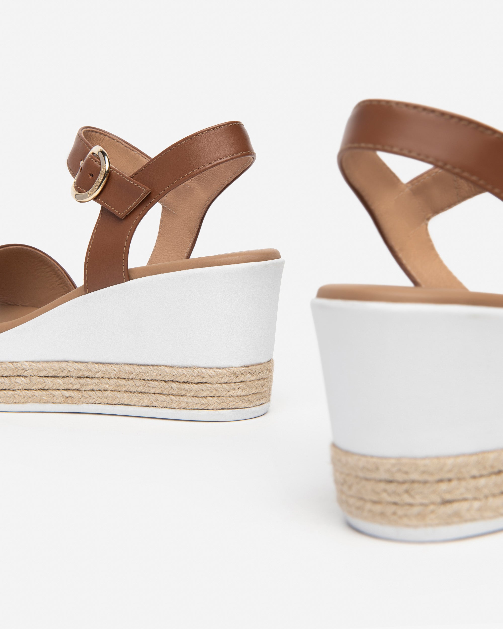  Sandales en cuir pour femmes