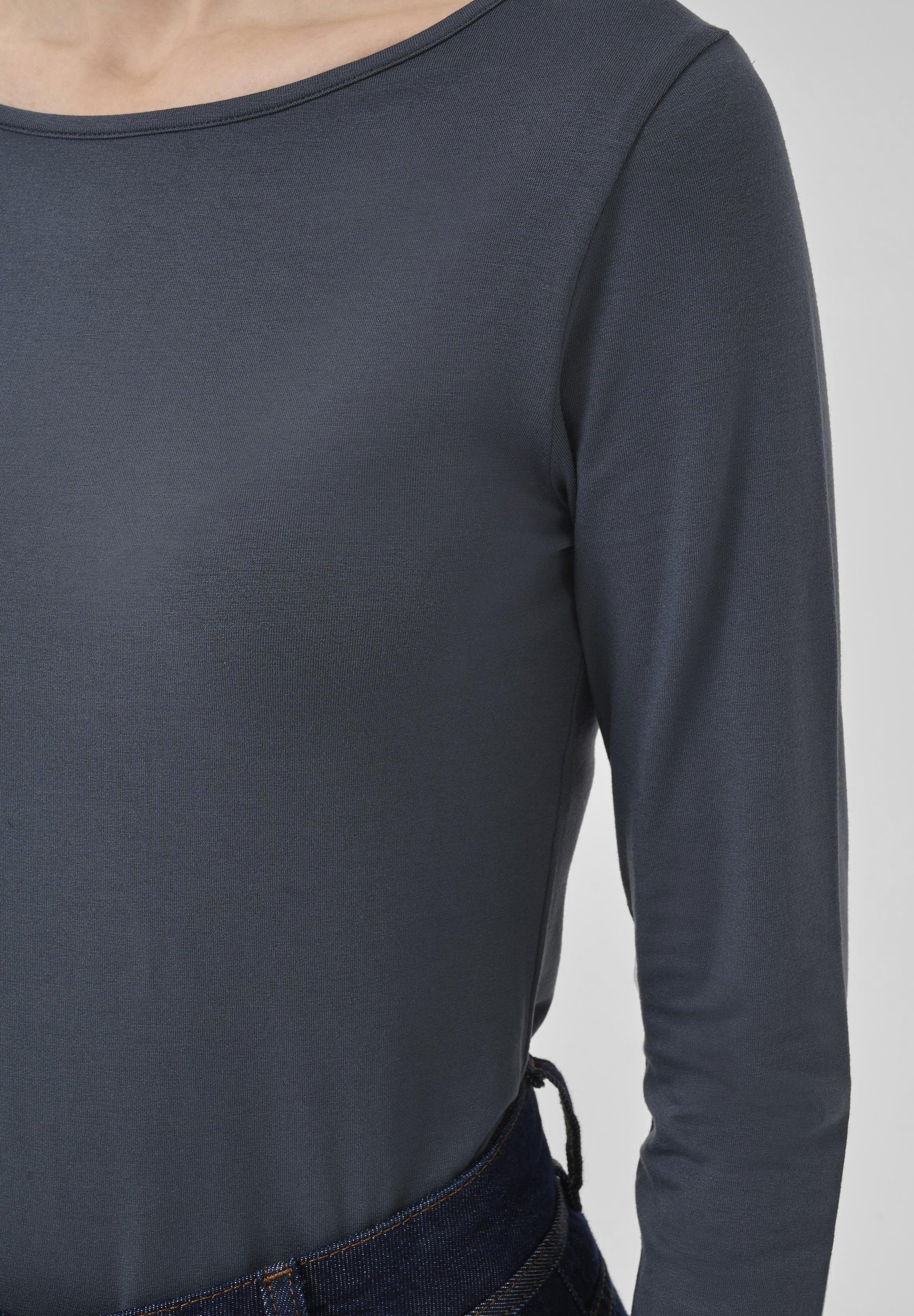 Mon indispensable de la garde-robe : un haut à manches longues - gris ardoise foncé