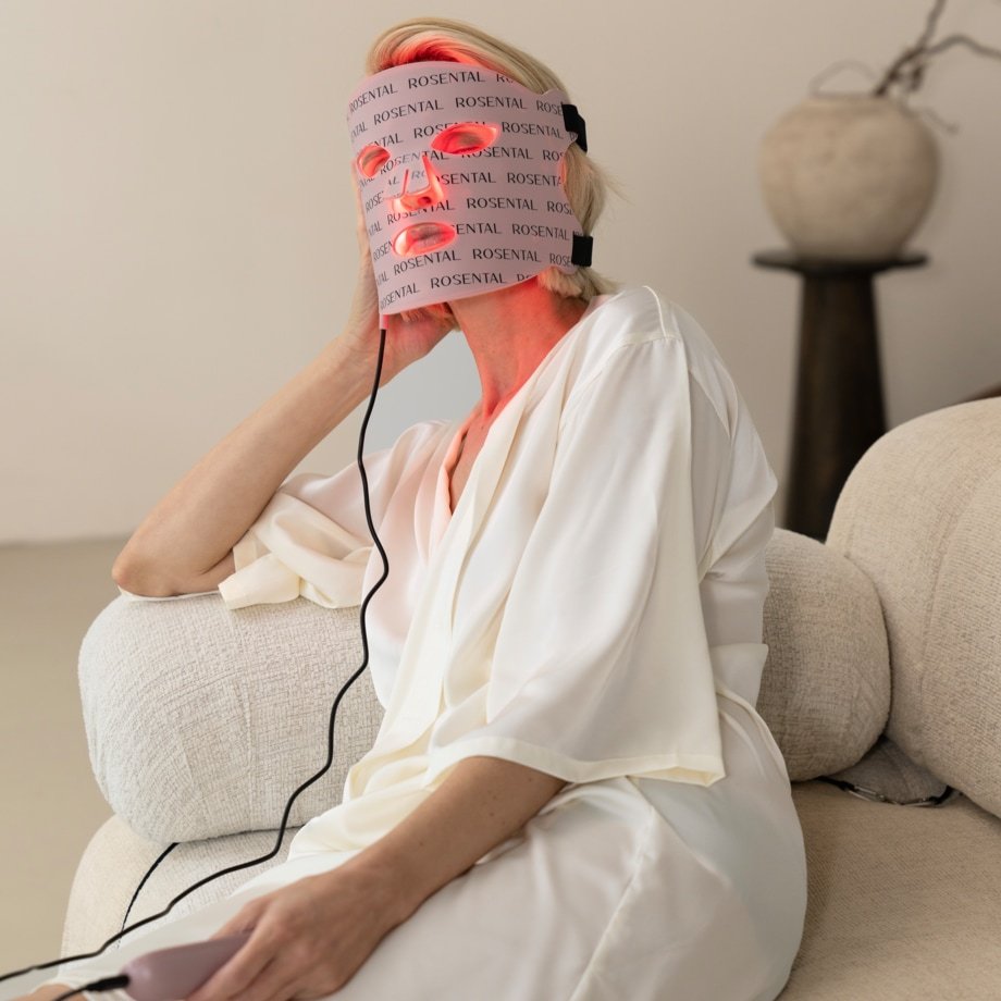 Elektrický masážny prístroj na tvár Rosental Organics s LED maskou na tvár – 1 kus