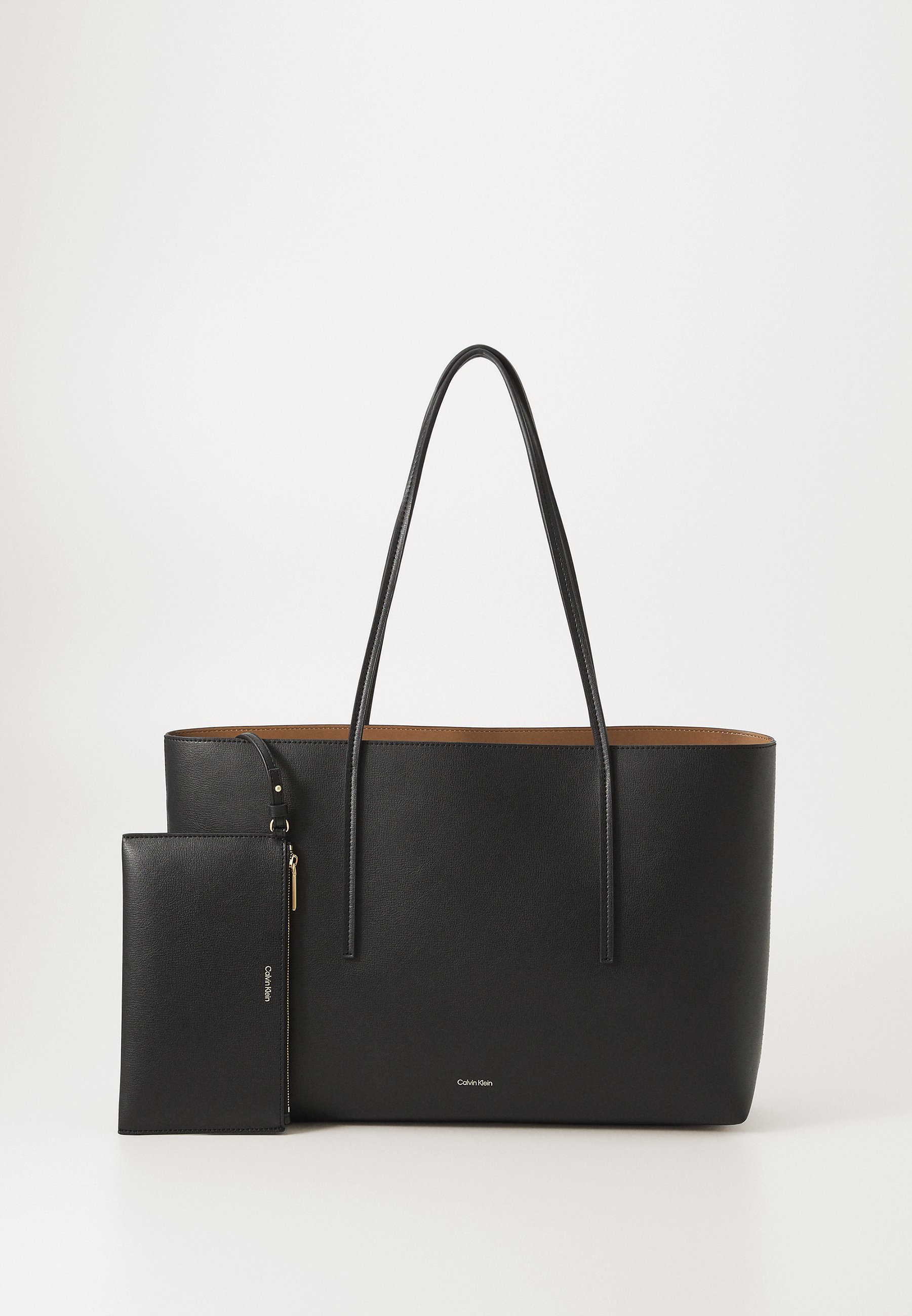 Calvin Klein draagtas met folielogo - Tote bag - zwart/geroosterde kokosnoot