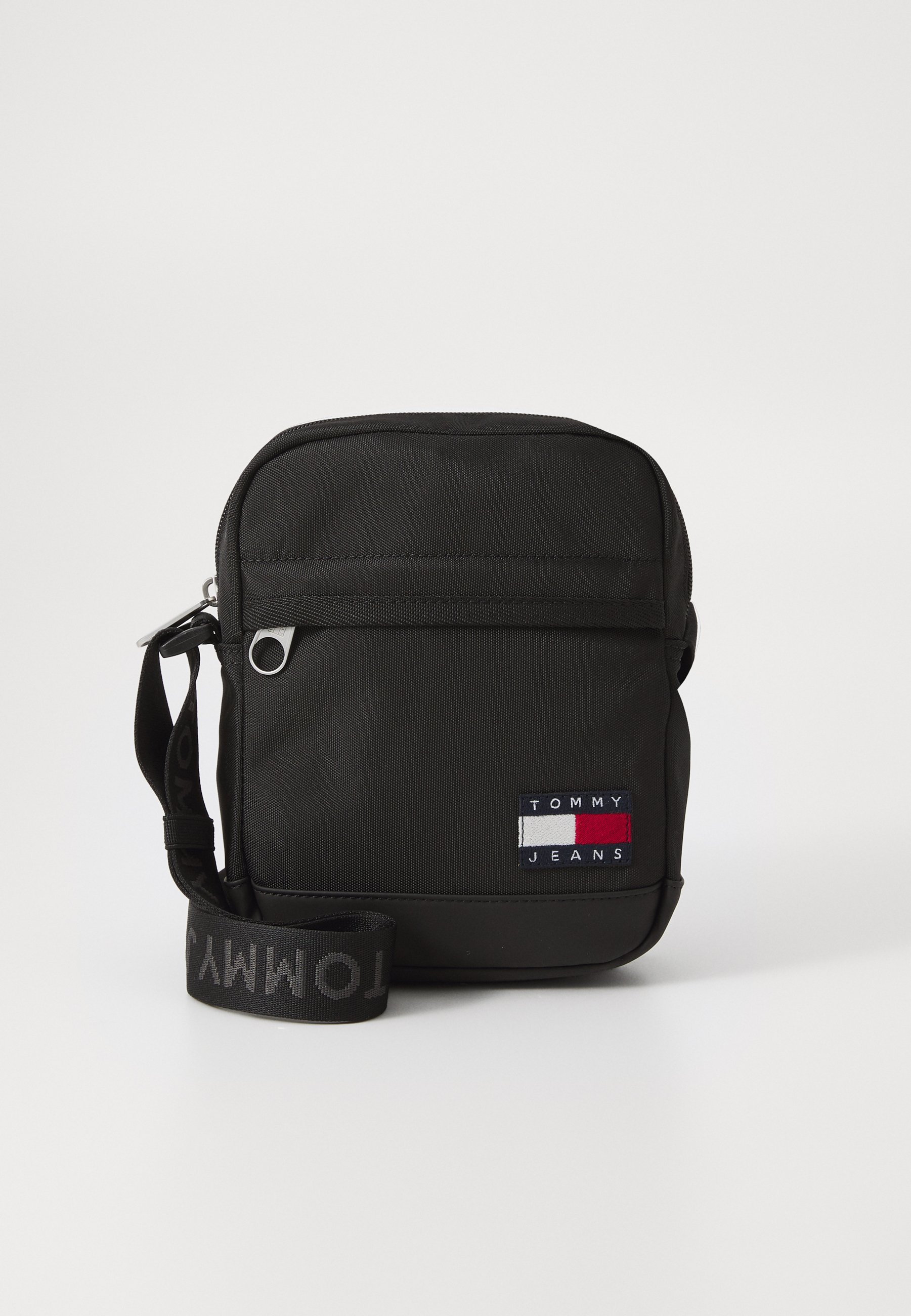 Borsa a tracolla Tommy Jeans DAILY REPORTER - nera