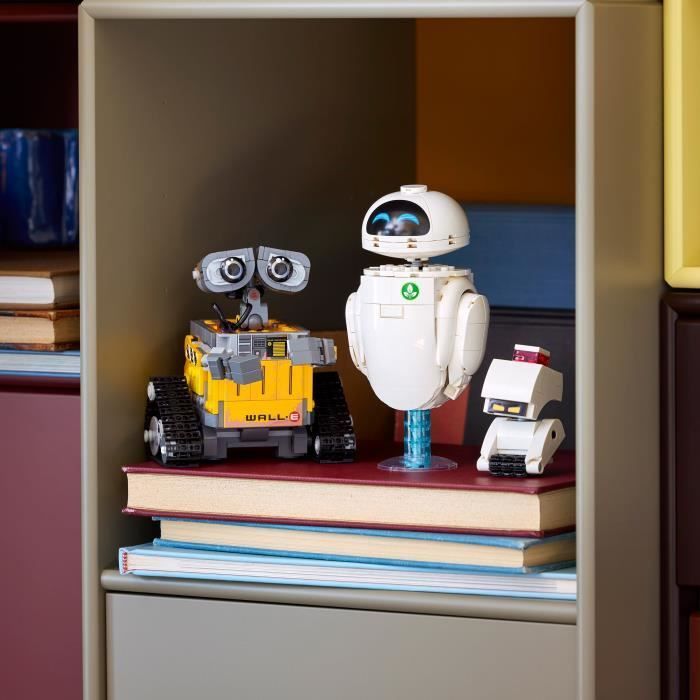LEGO | Disney e Pixar 43279 WALL-E ed EVE - Set di costruzioni fai-da-te per adulti - Regalo