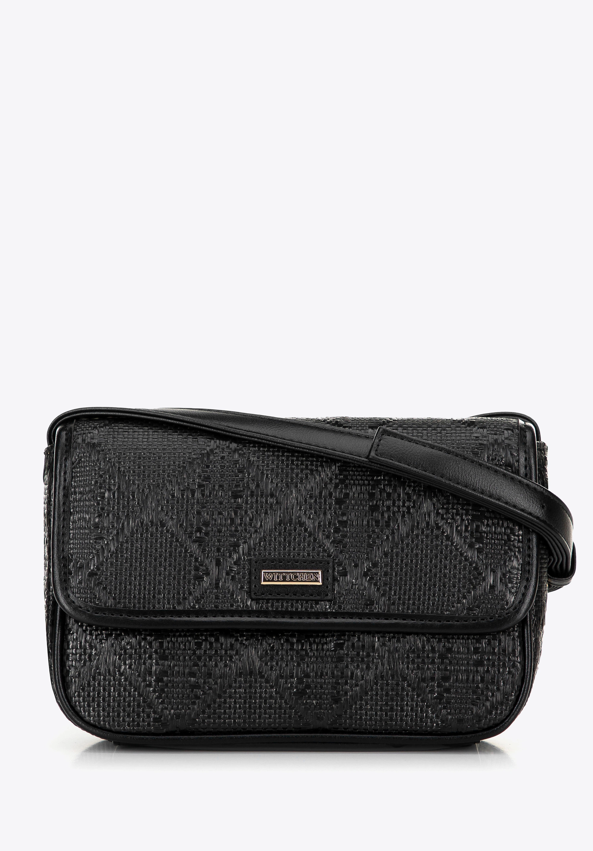 Pleciona crossbody z klapą mała czarna