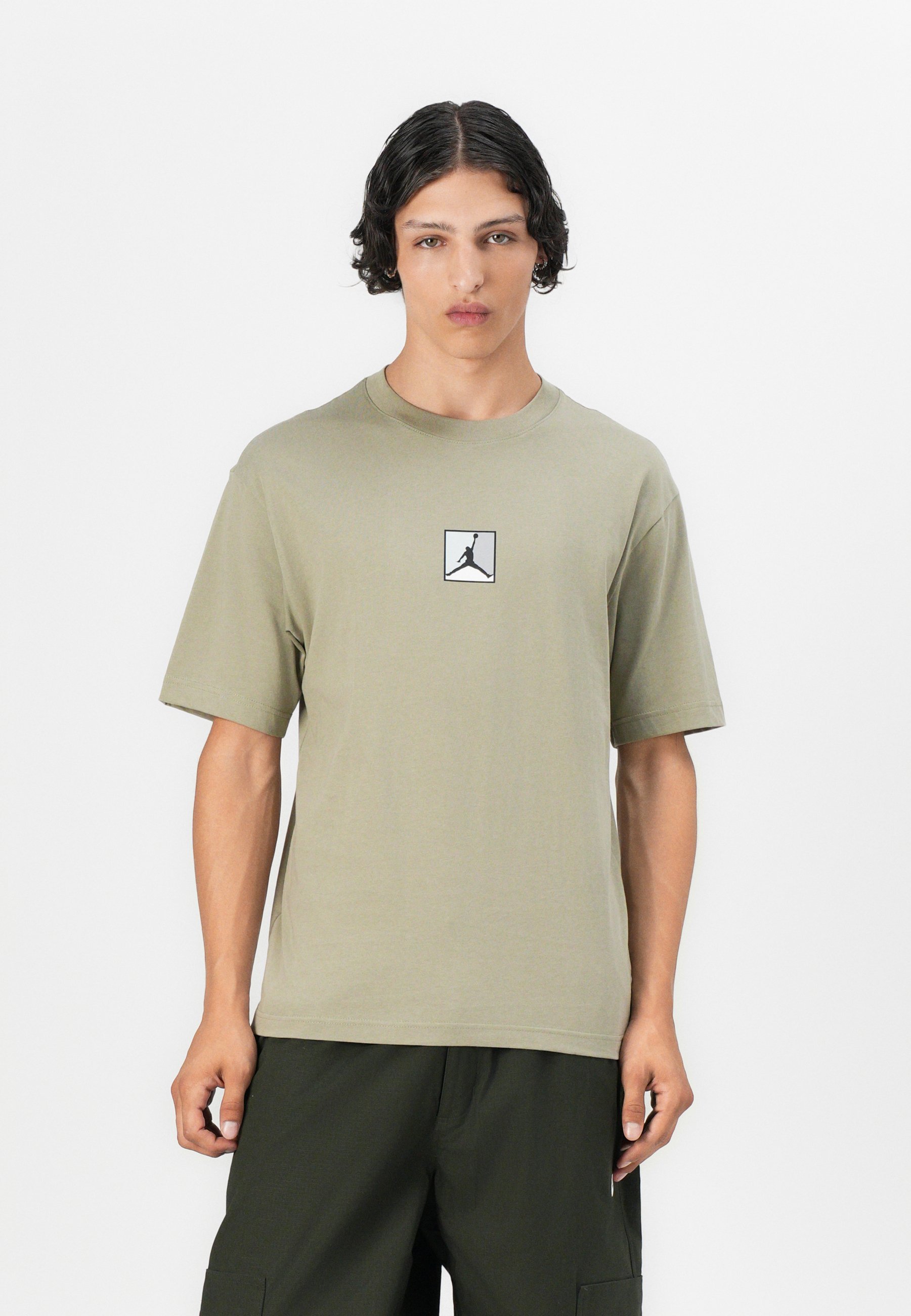 Jordan CREW - Printitud T-särk - keskmine khaki