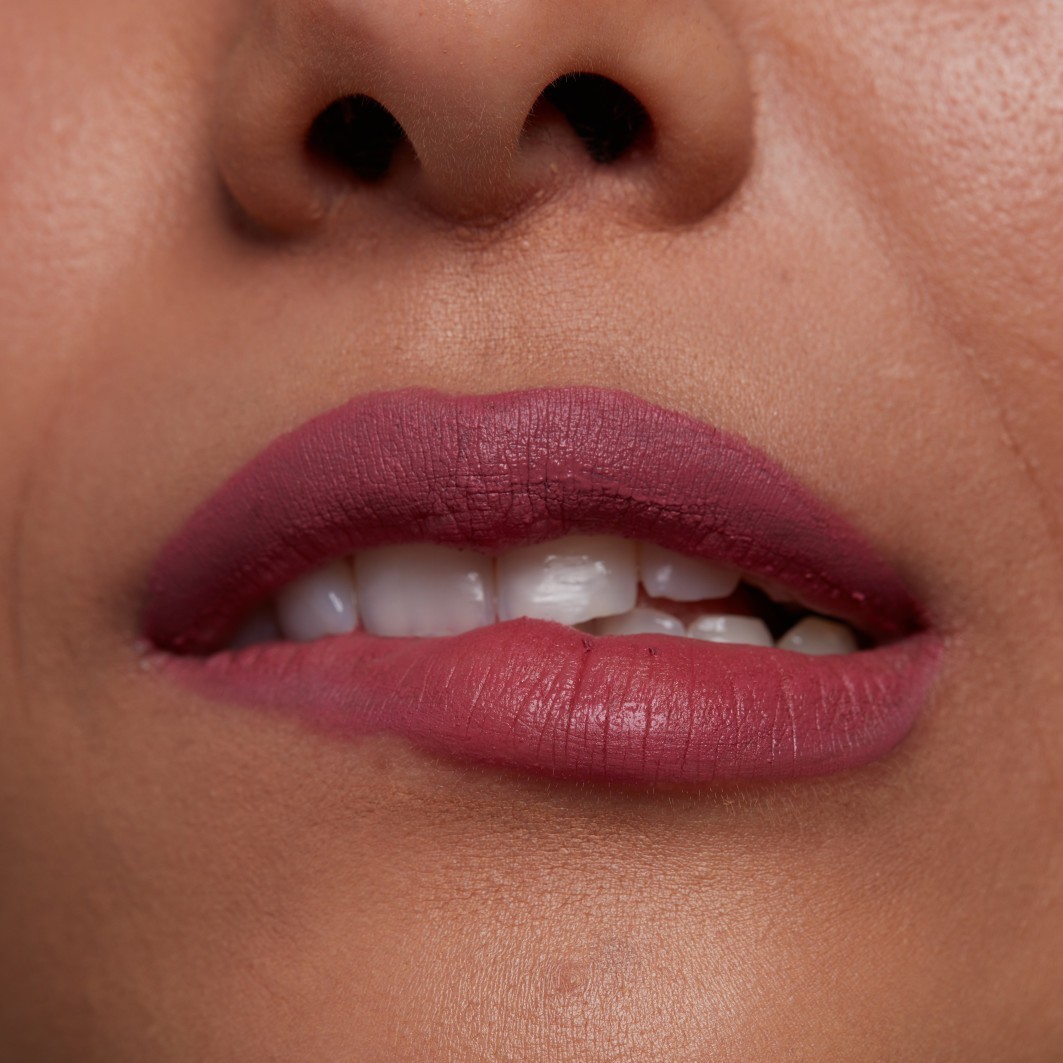 NYX Professional Makeup кармин за усне Lip Lingerie XXL - 4 ml