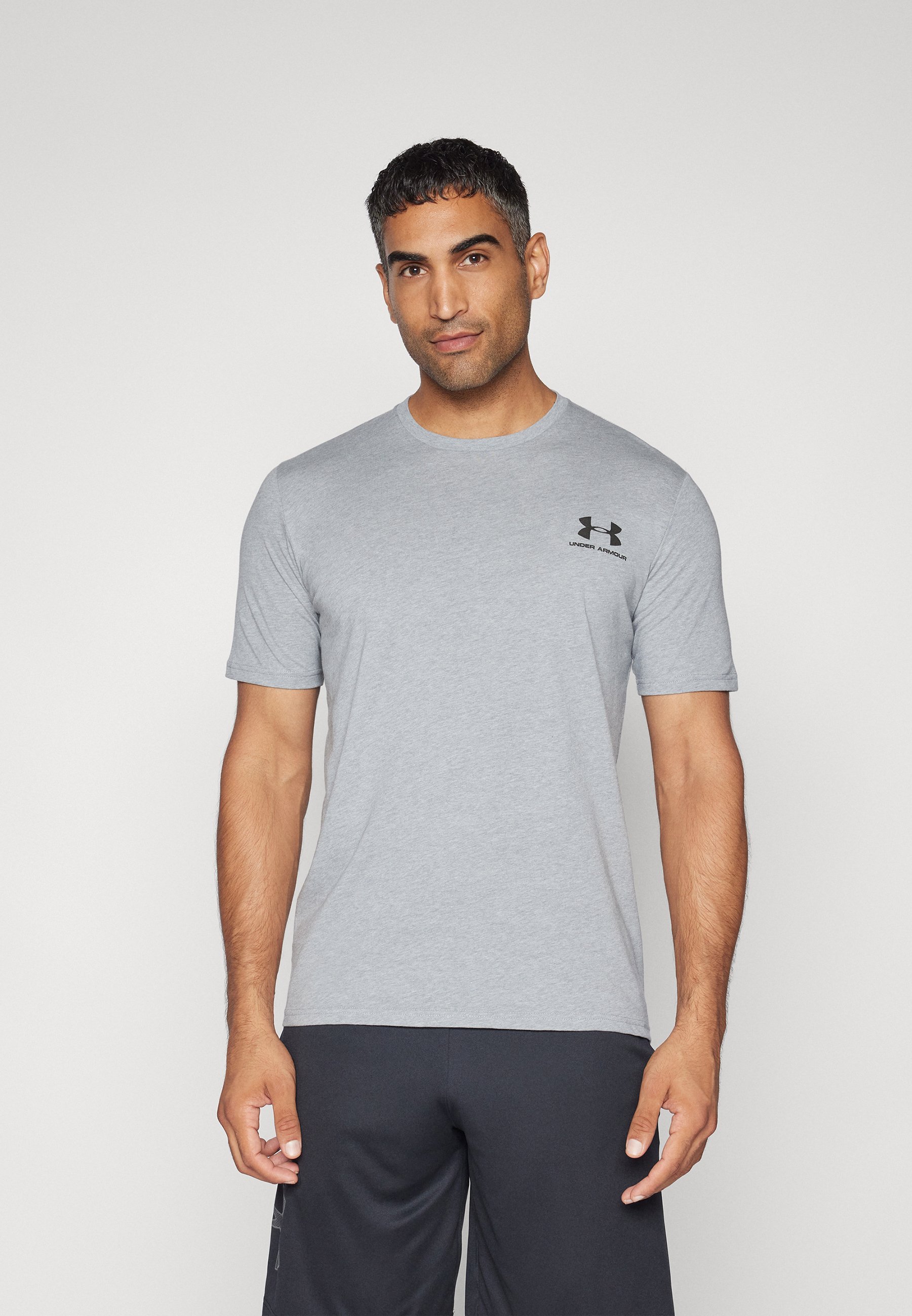 Under Armour logo op de linkerborst - T-shirt met print - staalgrijs/zwart