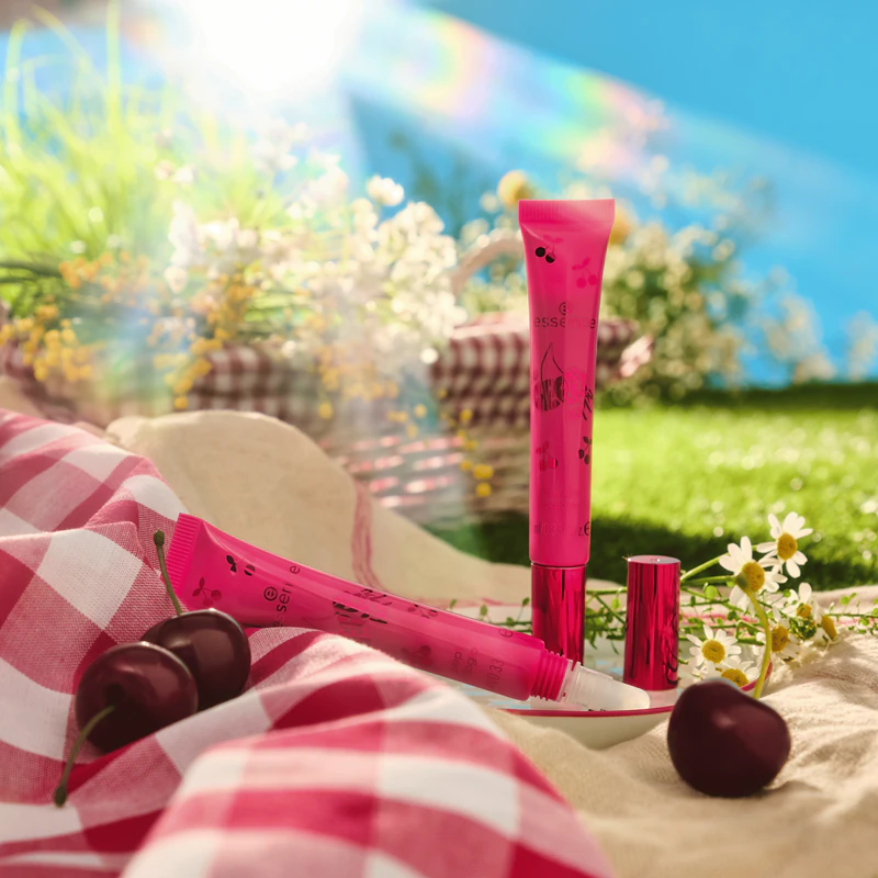 gloss labial essence SO CHERRY com peptídeos