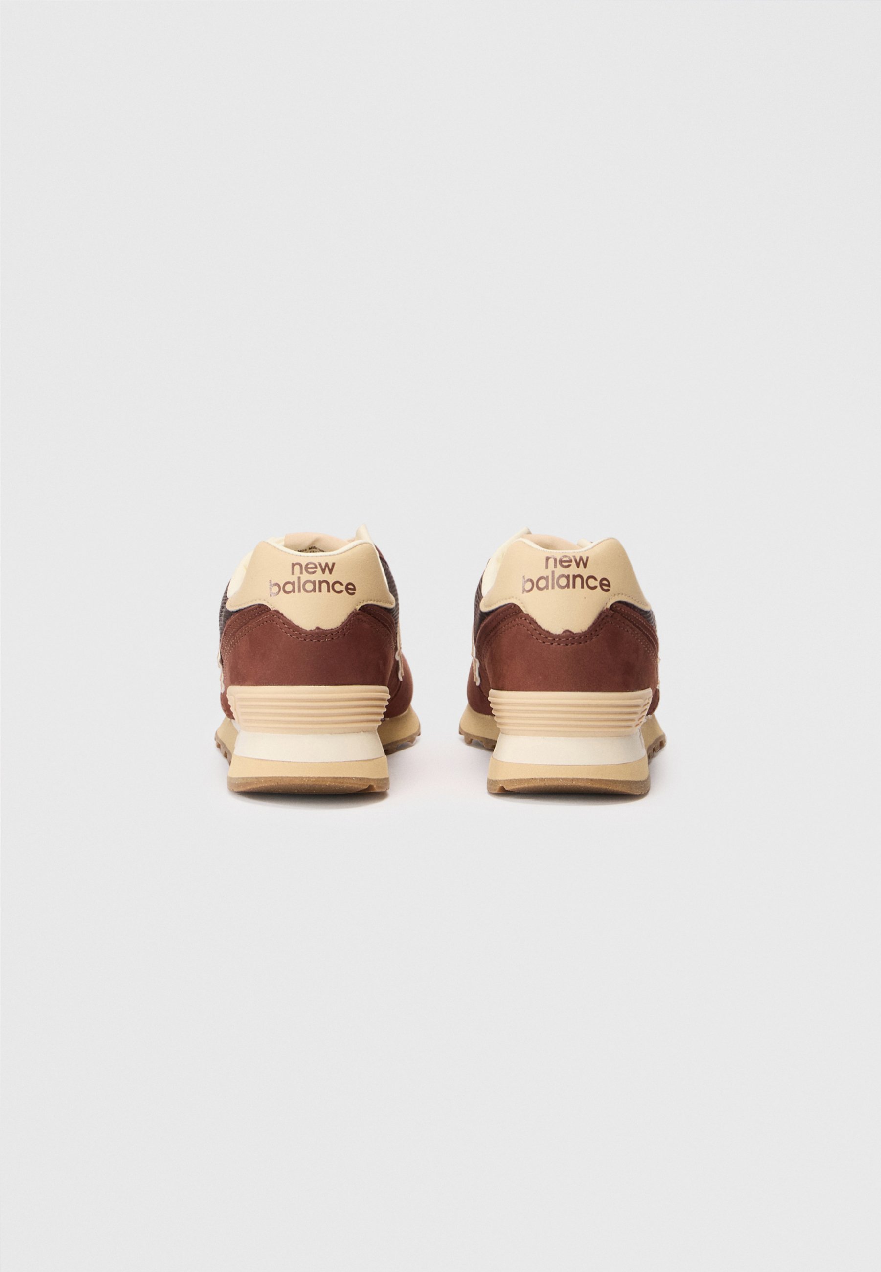 New Balance'i madala säärega tossud