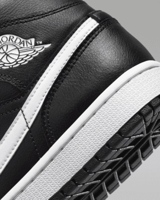 Air Jordan 1 Mid Women's Shoes