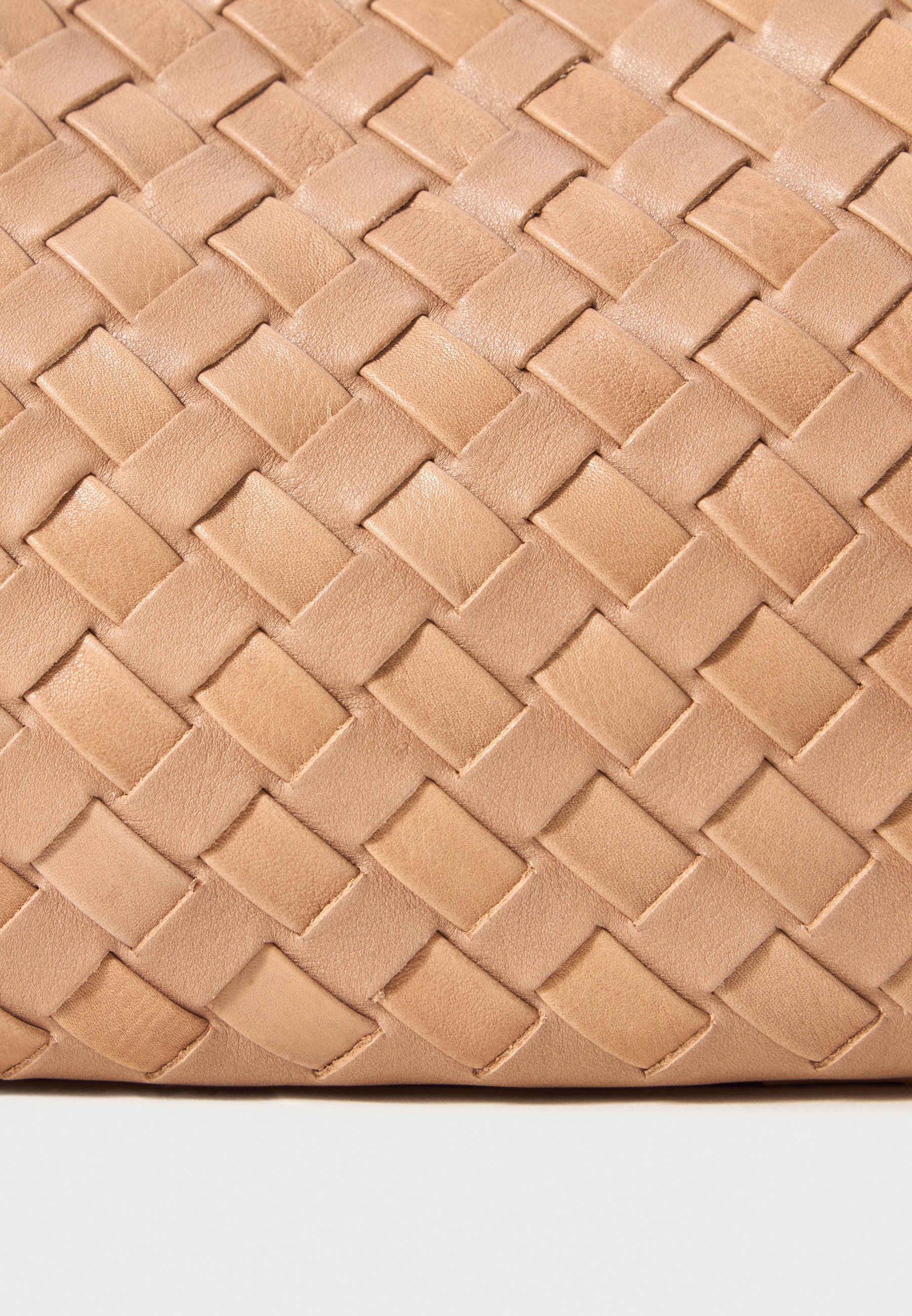 WEEKEND MaxMara PANCIA - Käsilaukku - hasselpähkinä