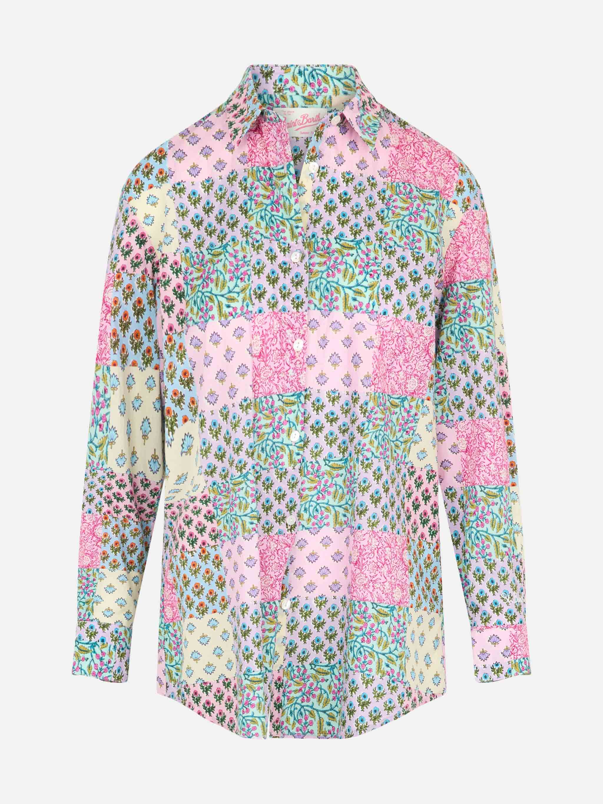 Camisa feminina Brigitte oversized de algodão com estampa floral.
