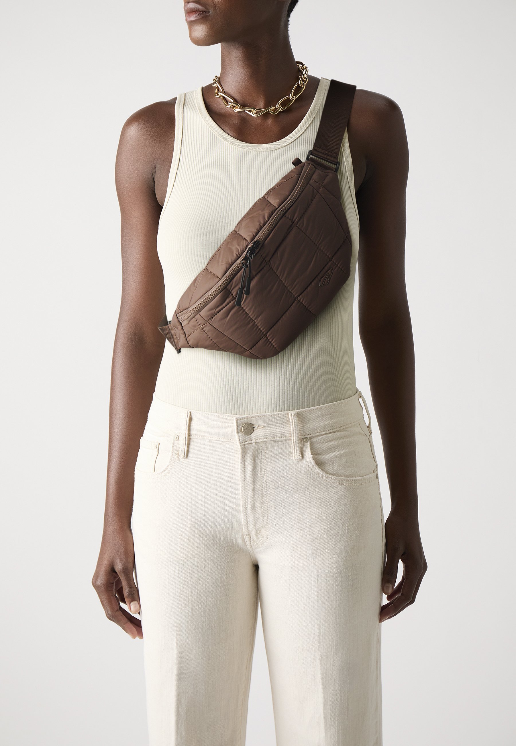 ARKK Copenhagen BUMBAG UNISEX - Sac banane - chocolat