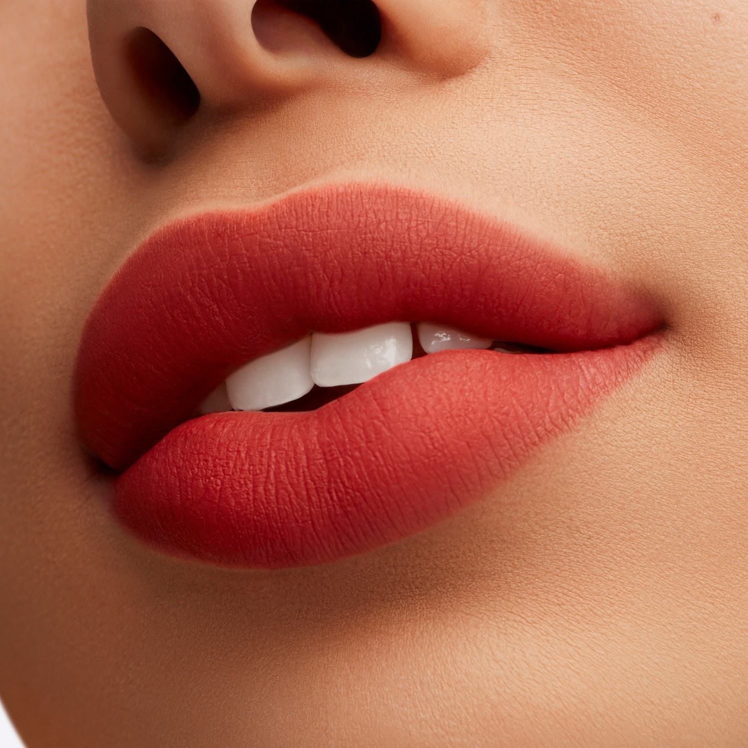 MAC Lipstick Powder Kiss tekući ruž za usne - 5 ml