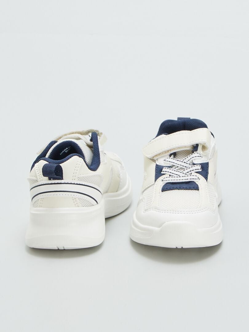 Sportieve sneakers met klittenbandsluiting - WIT