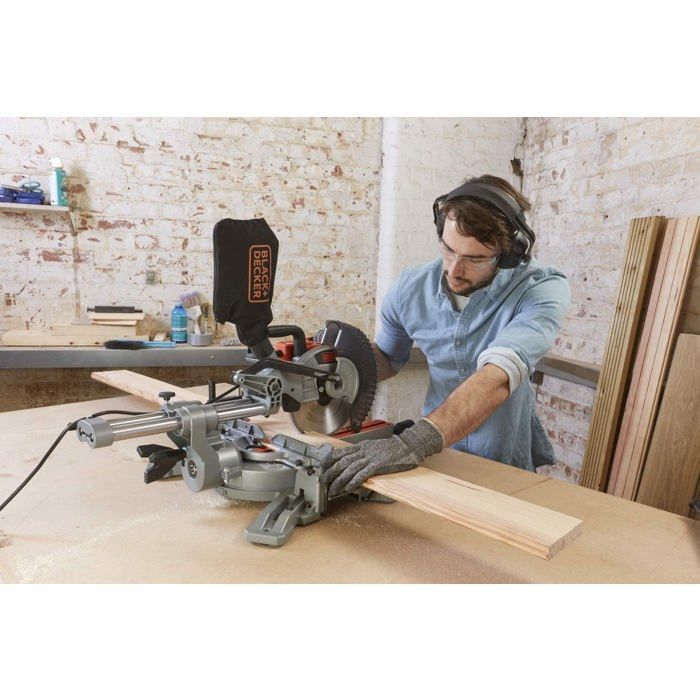 Kap- og geringssav - BLACK&DECKER - BES700-QS - 1600W - 70 mm skæredybde