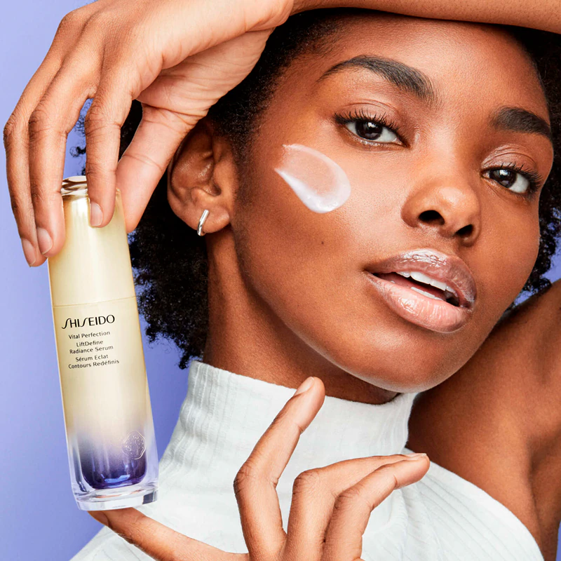 Shiseido Vital Perfection Liftdefine Radiance Serum: sérum firmador para uma aparência jovem.