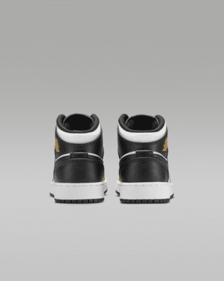 Air Jordan 1 Mid Older Kids' Shoes