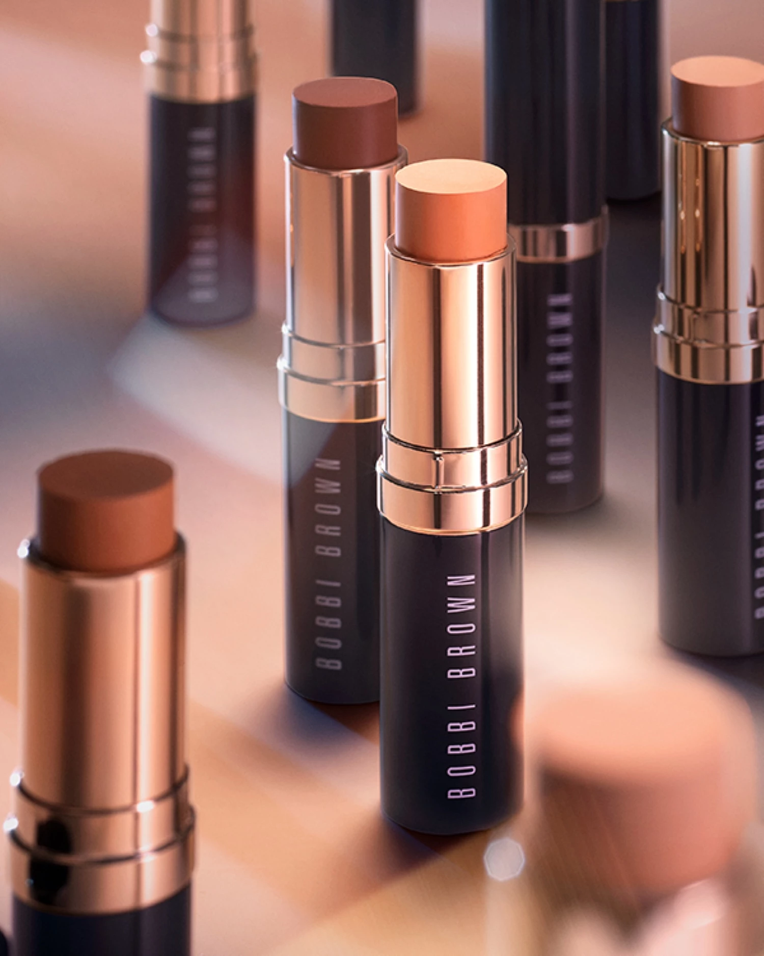 Fond de ten în stick, nisip cald - Bobbi Brown