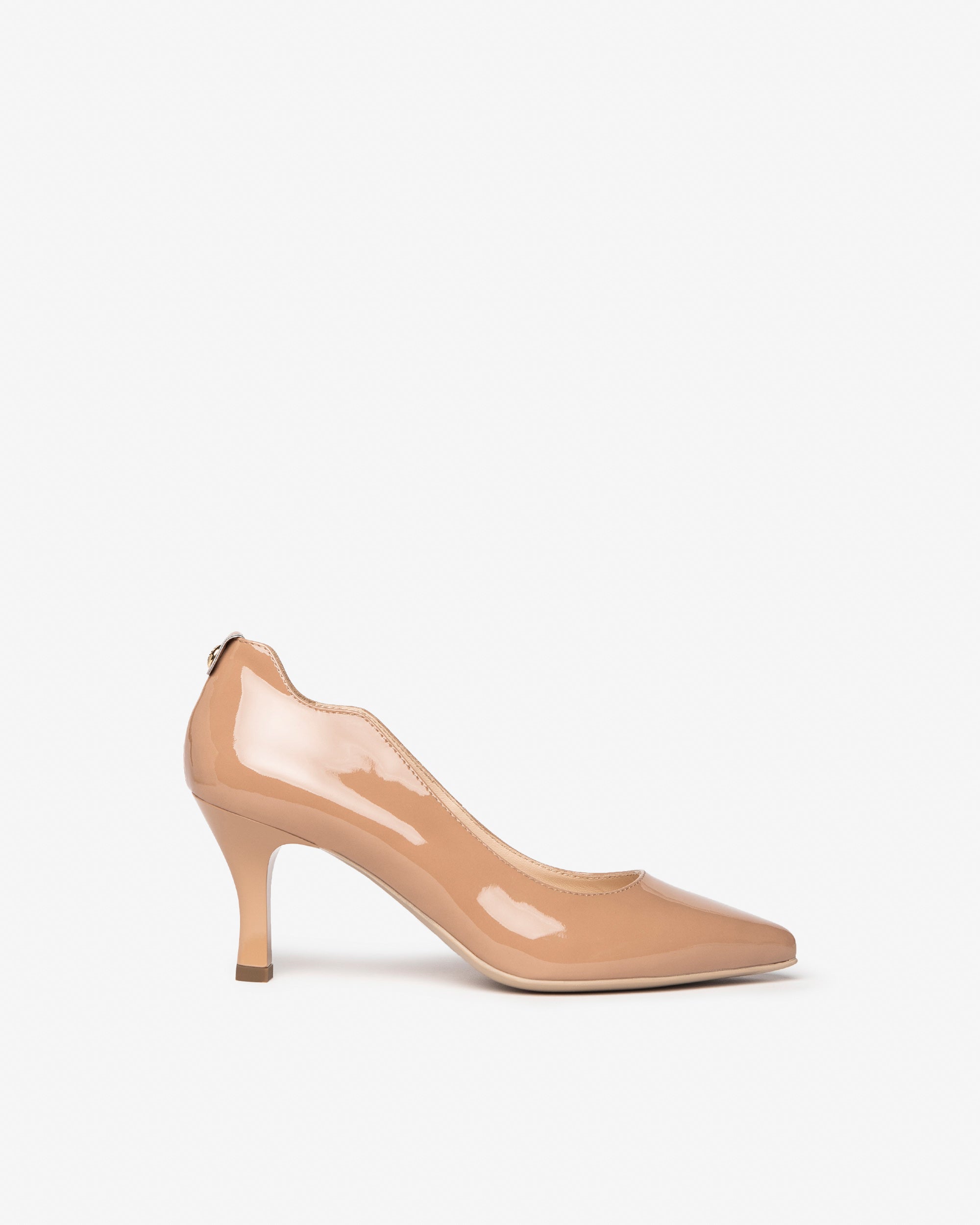  Damen-Pumps aus Lackleder