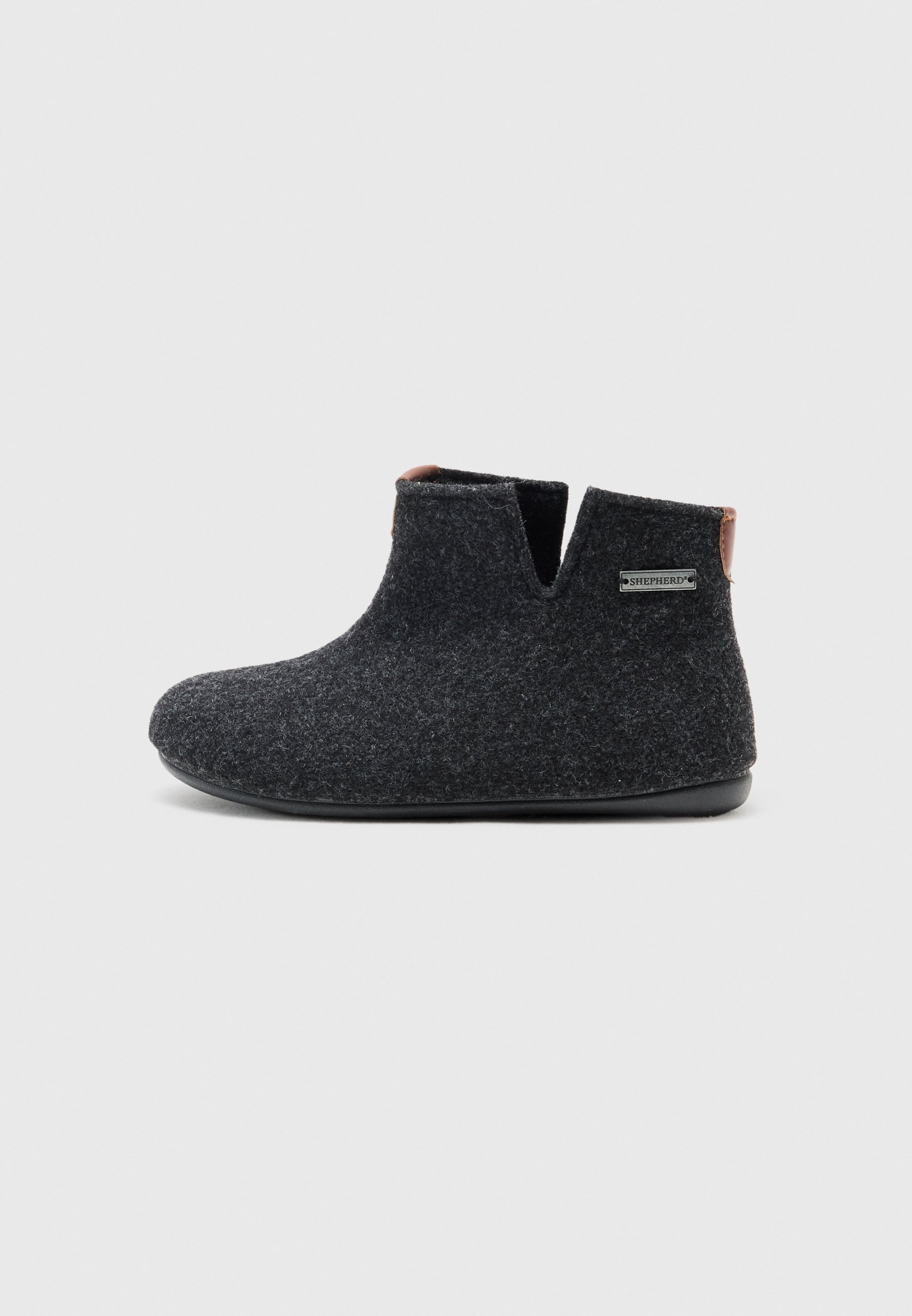 Shepherd UDDEBO BAREFOOT UNISEX - Instappers - asfalt