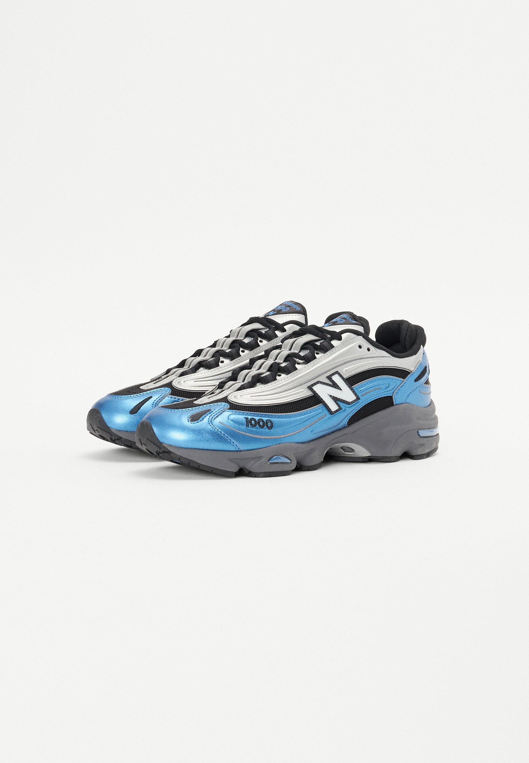 Tênis New Balance de cano baixo