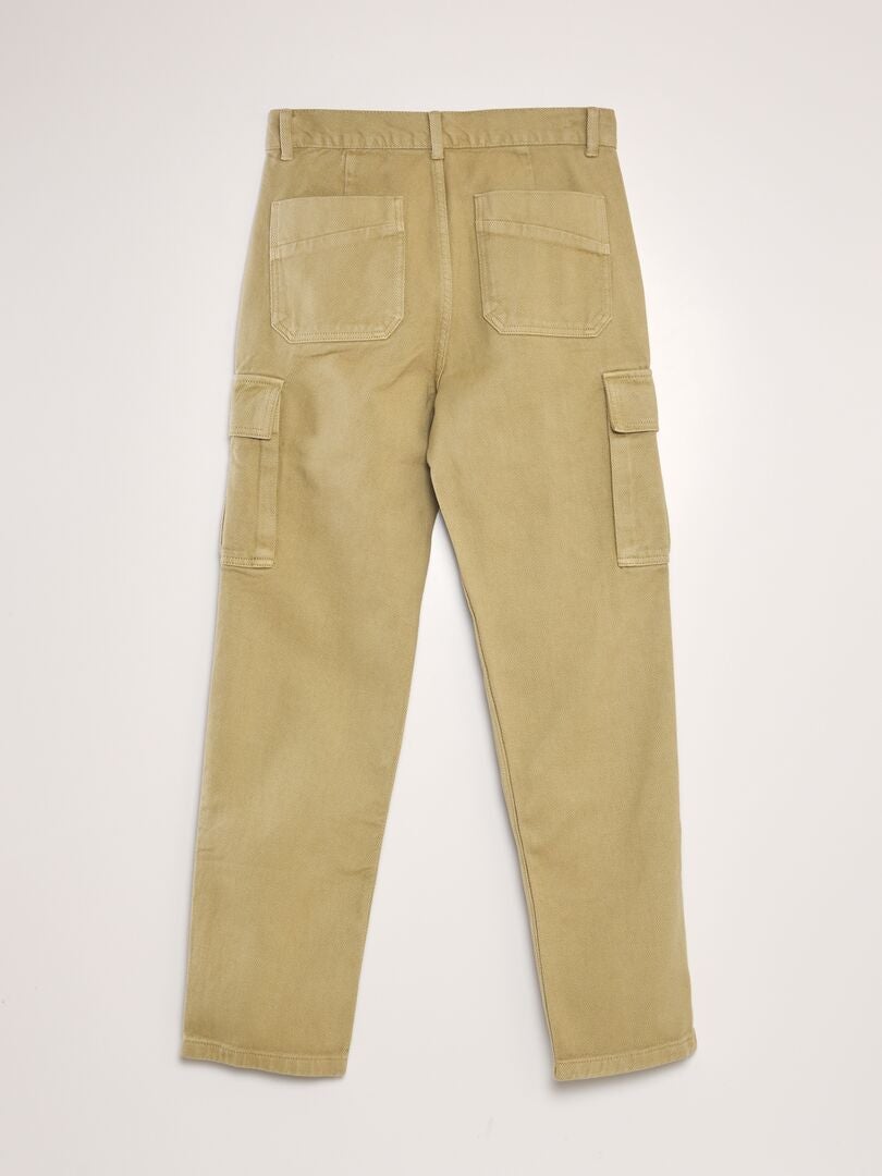 Calça jeans reta com bolsos laterais - VERDE