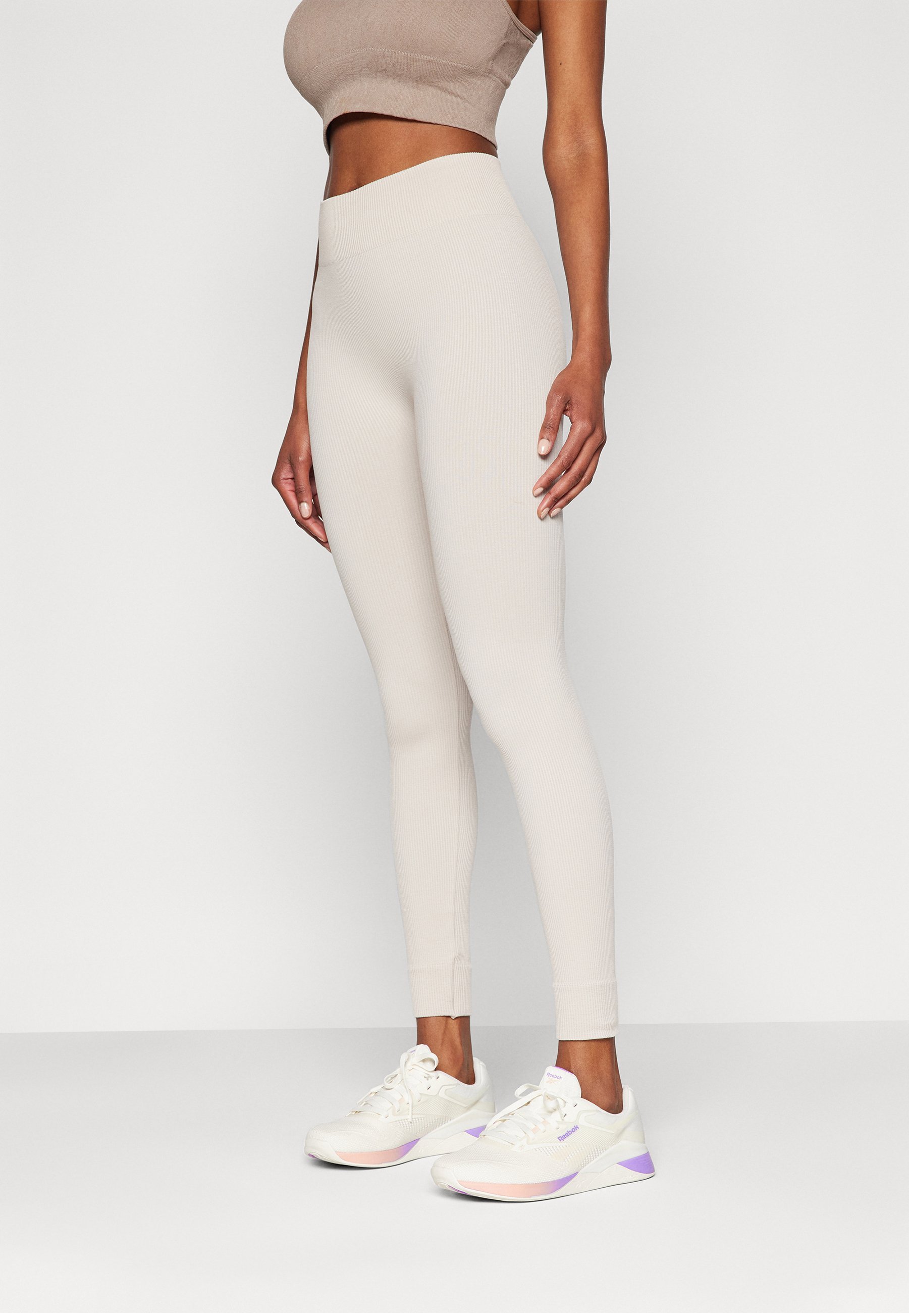 ONLY Play ONPJAIA LIFE SEAM - Leggings - Perlmuttwolke