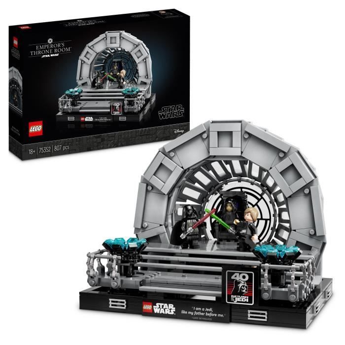 LEGO® Star Wars 75352 Emperor's Throne Room Diorama, Model Kit with Lightsabers